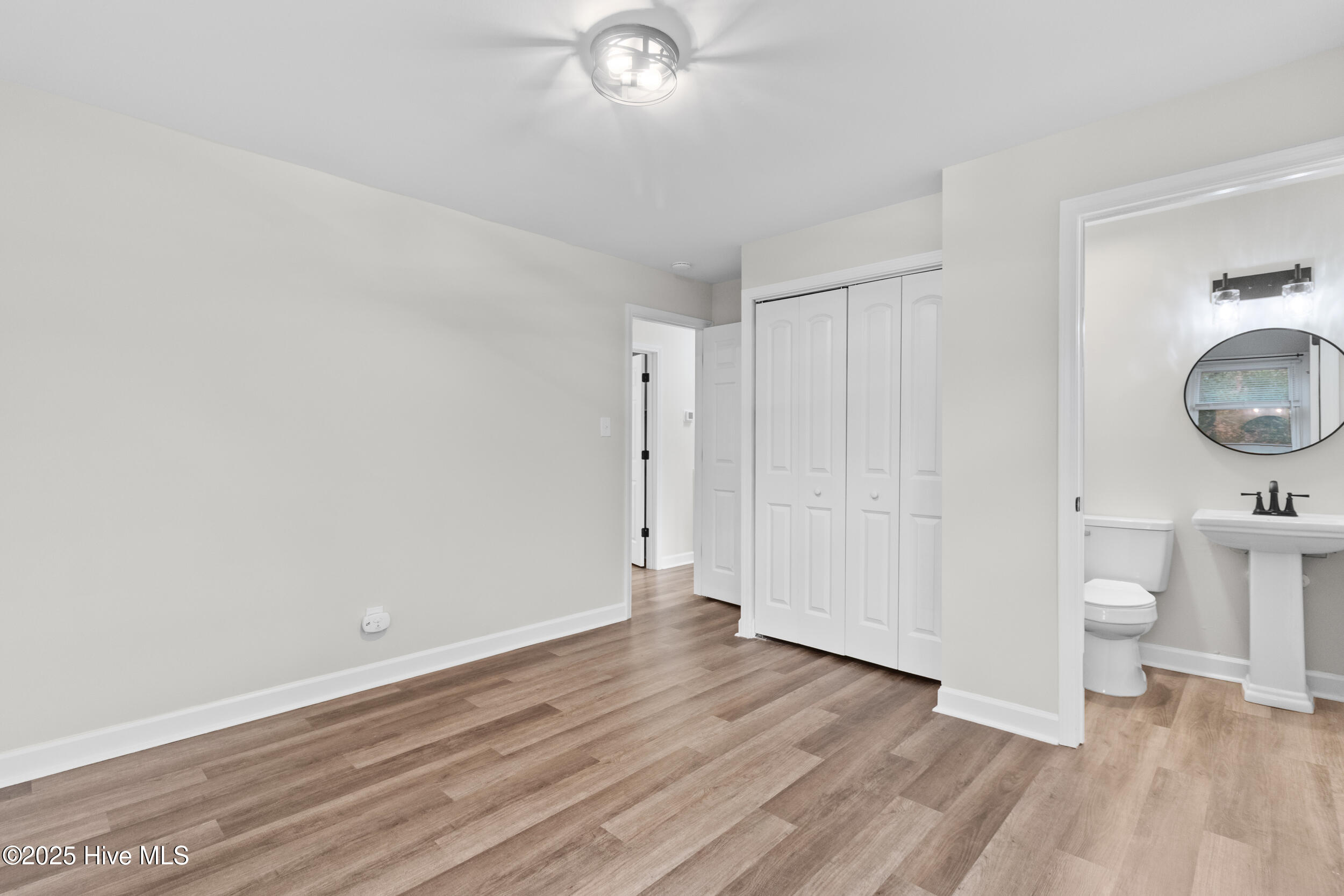 100534171 | Photo 16