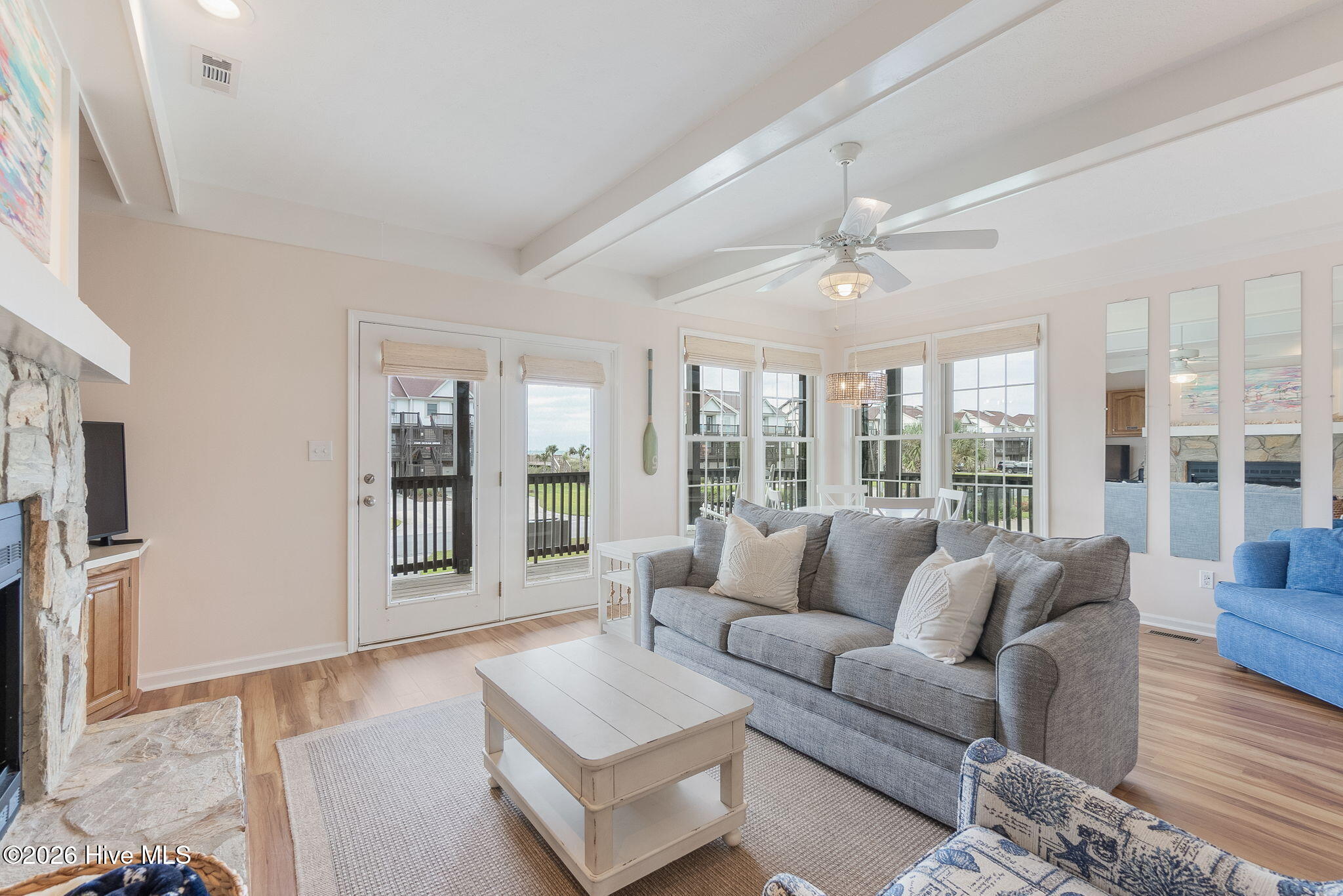 100548451 | Photo 10