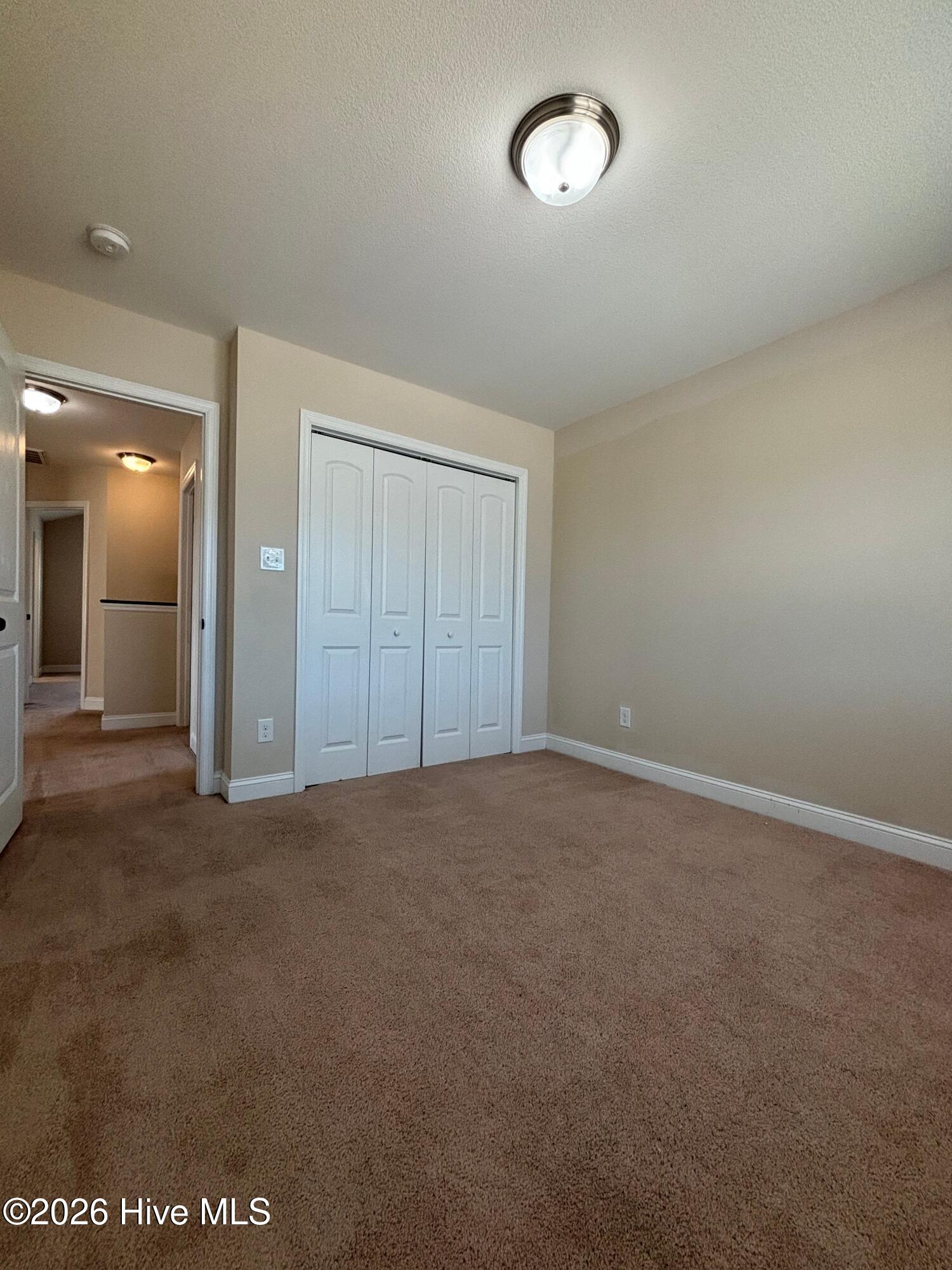 100557628 | Photo 33