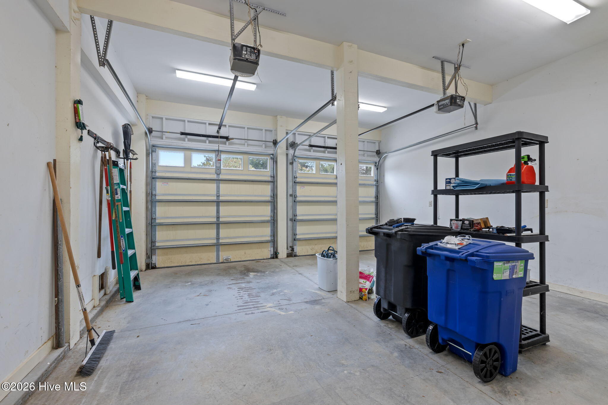 100553513 | Photo 43