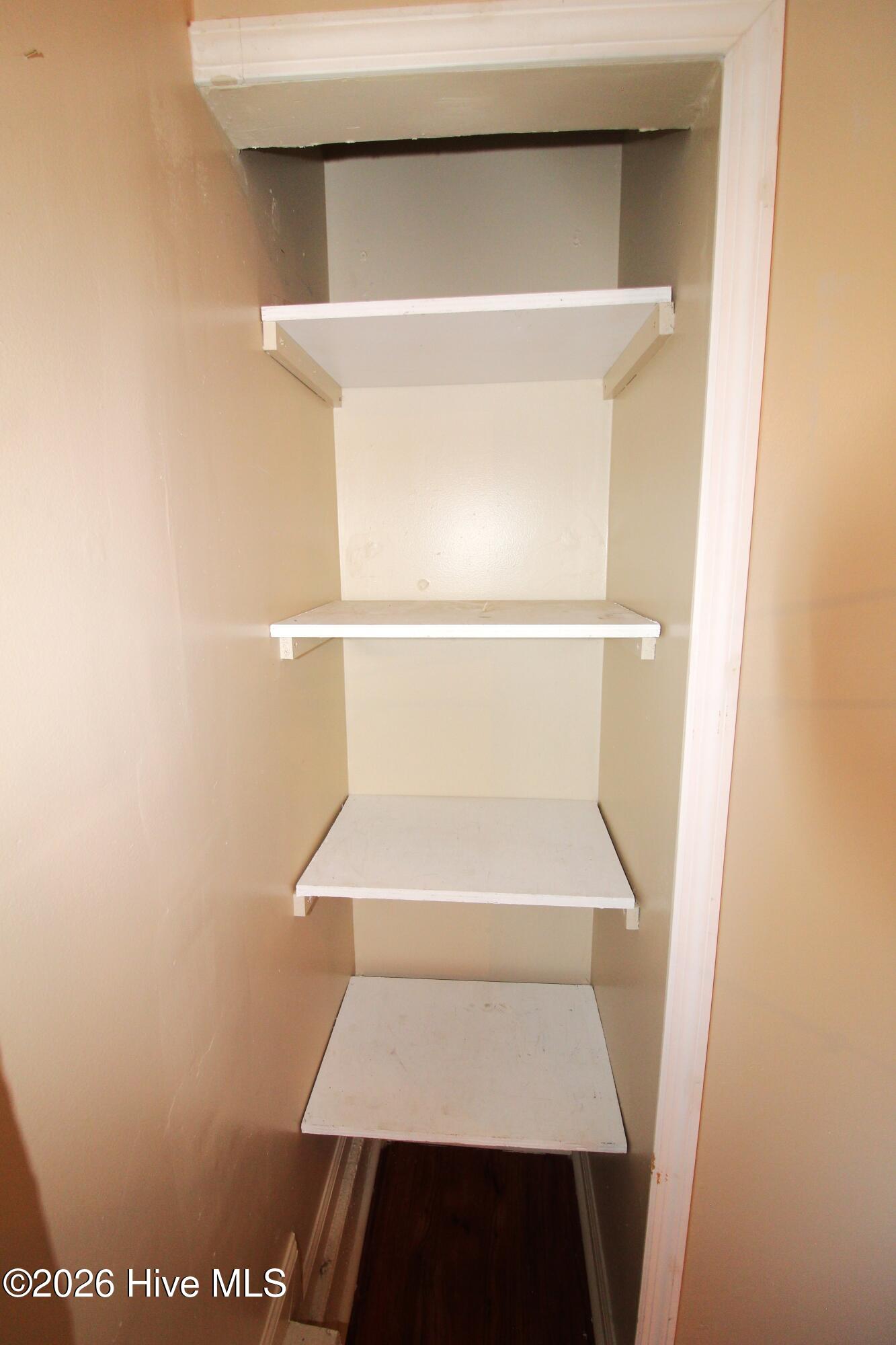 100558935 | Photo 26