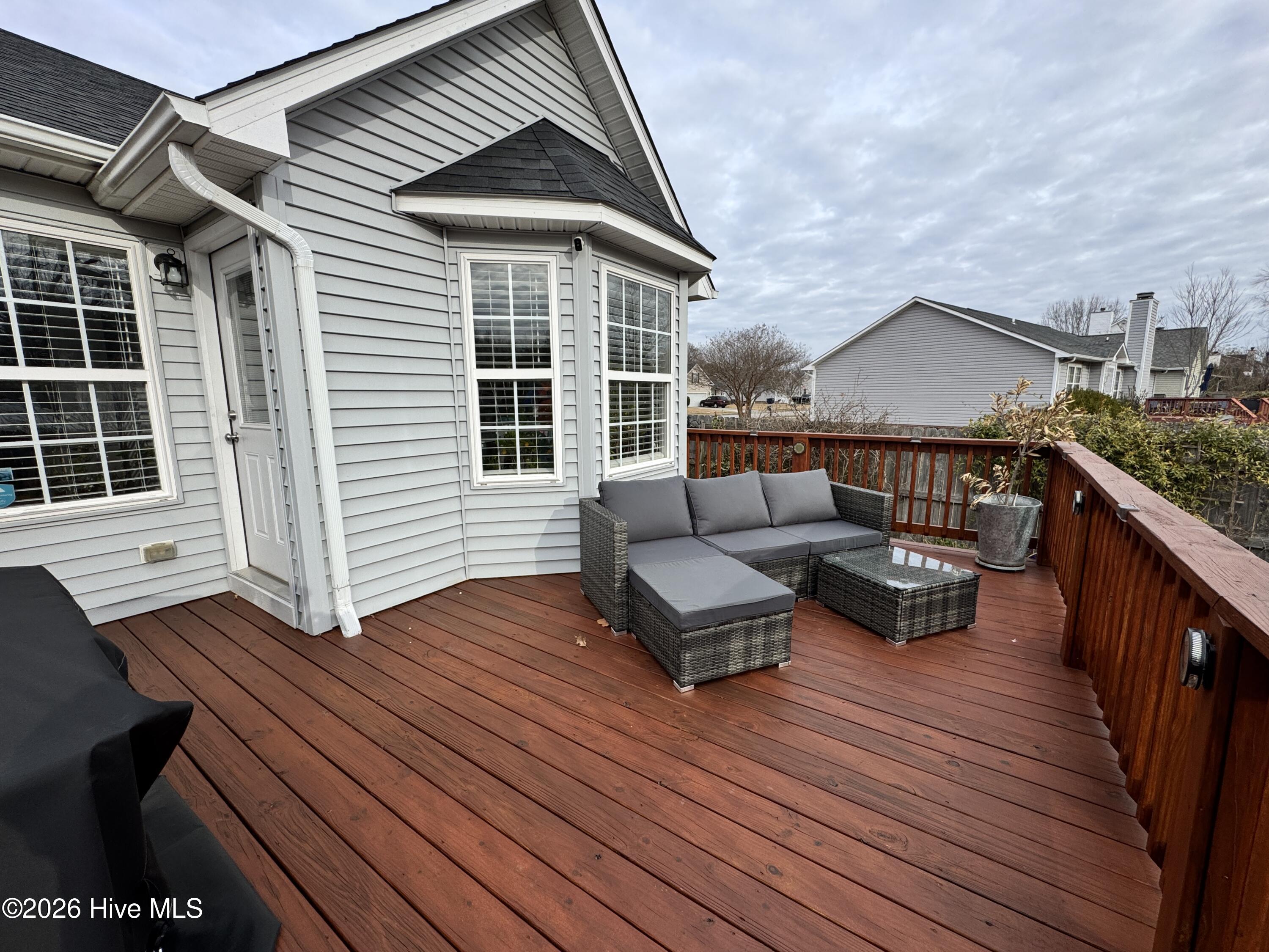 100551352 | Photo 42