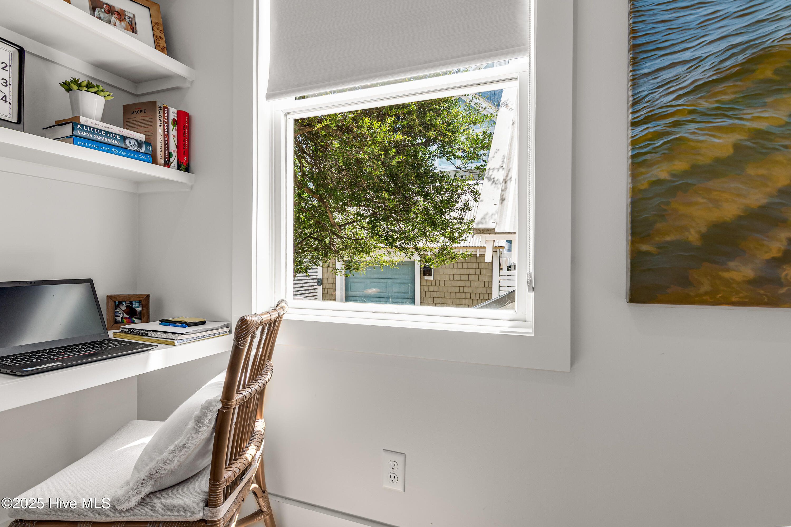 100521321 | Photo 42