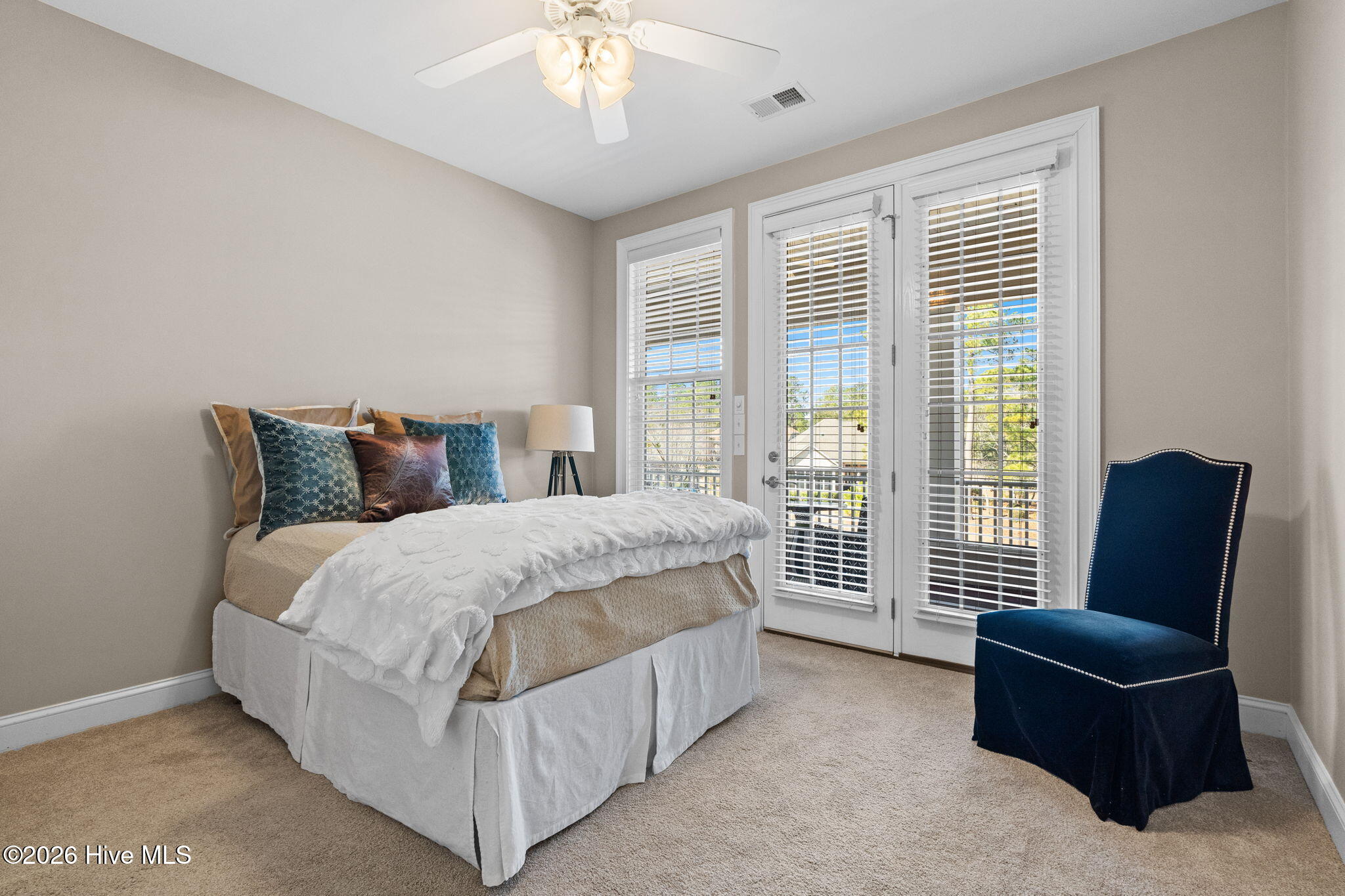 100559683 | Photo 27