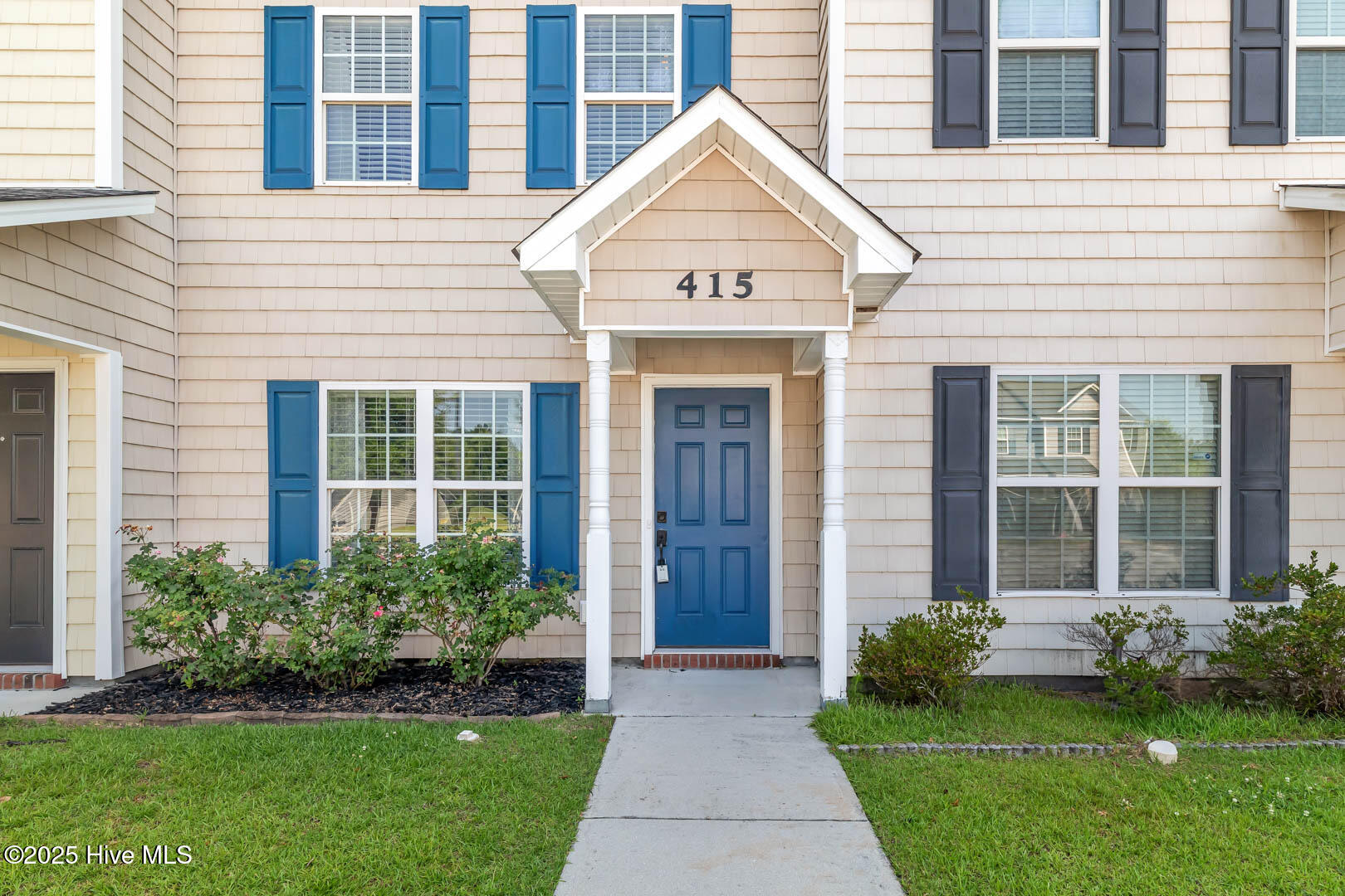 100576998 | Photo 5
