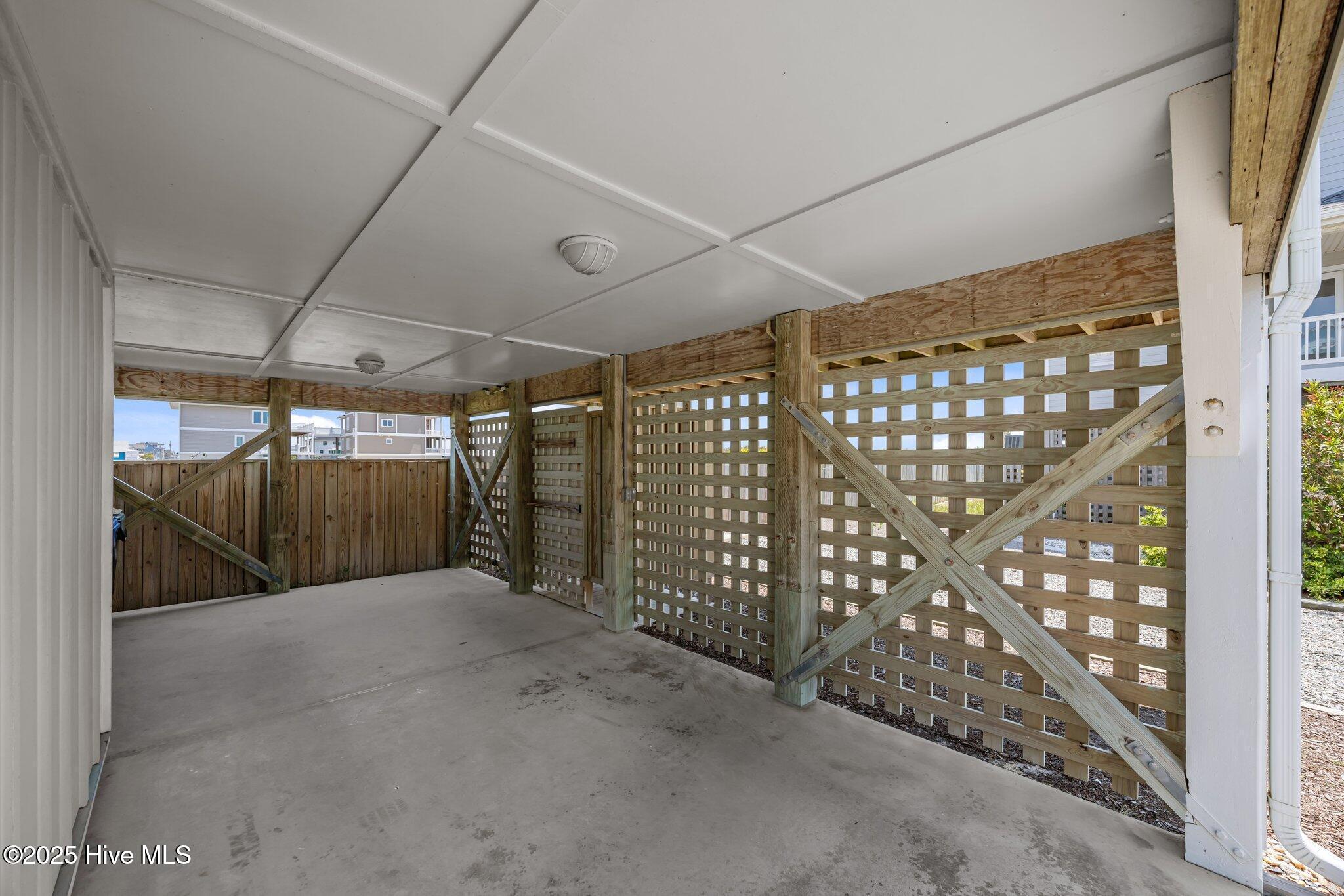 100535053 | Photo 67