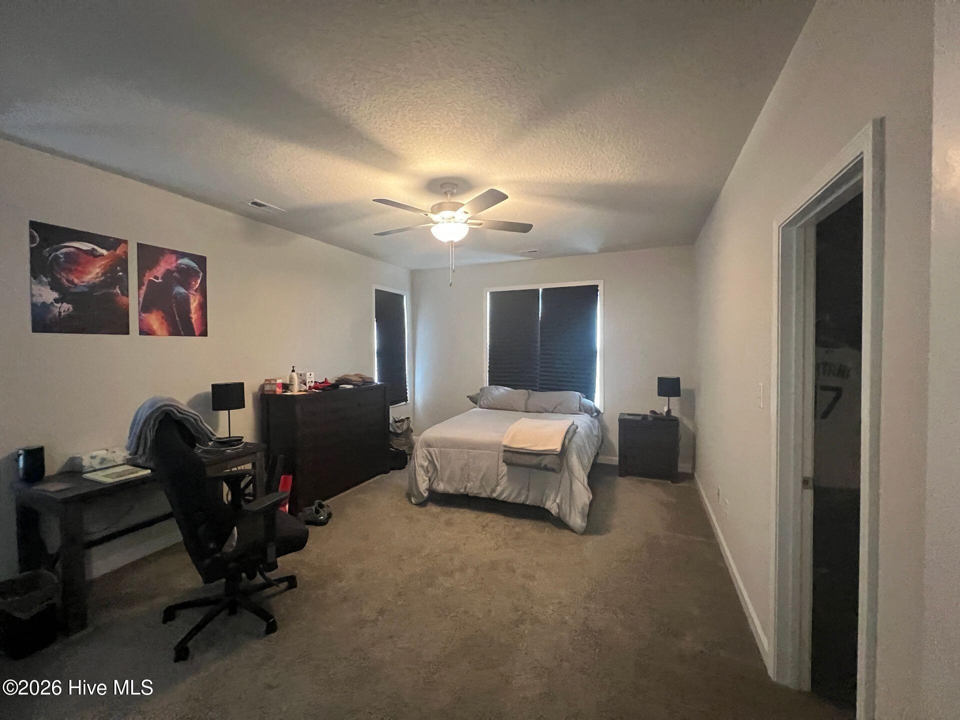 100566254 | Photo 11