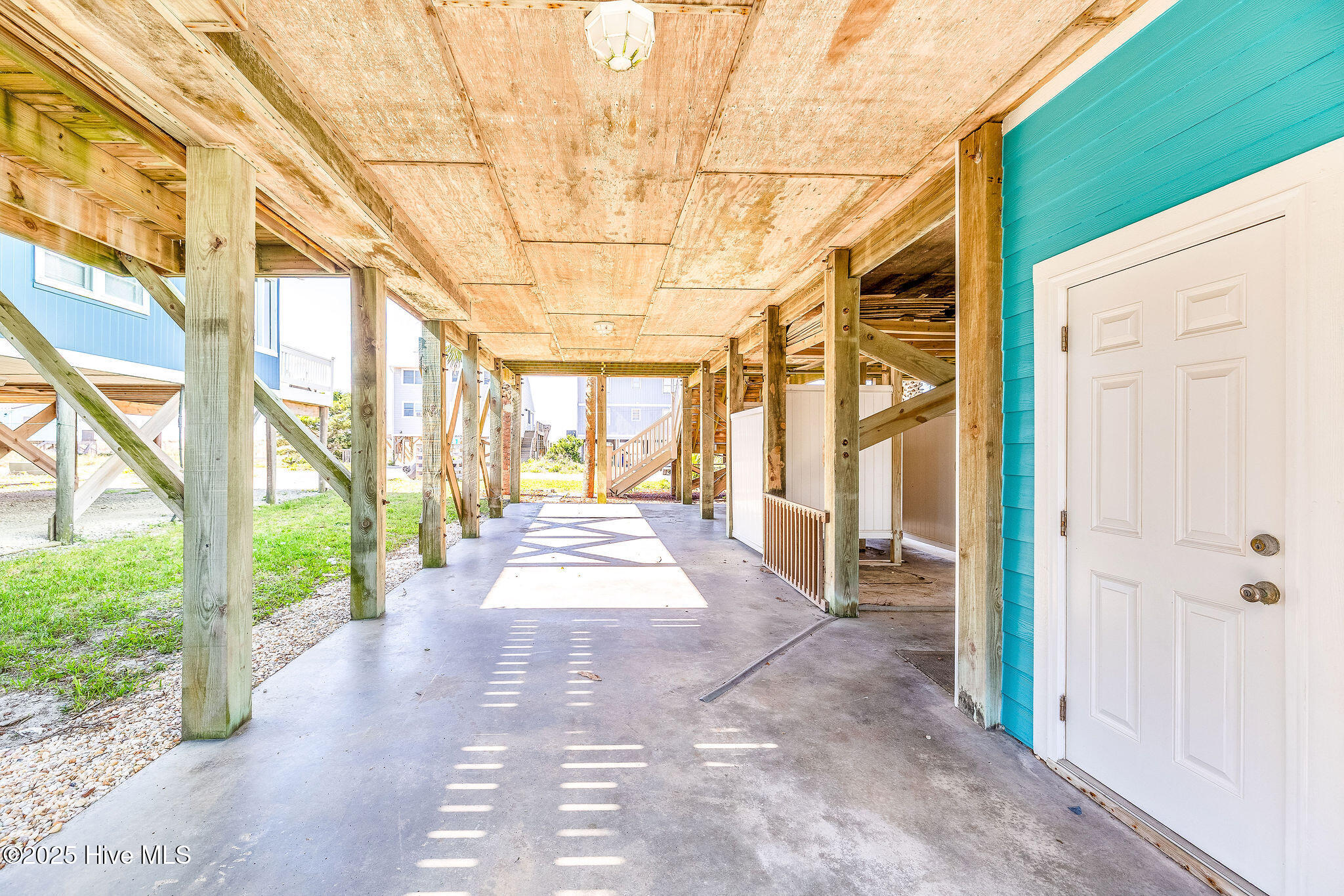 100509917 | Photo 59