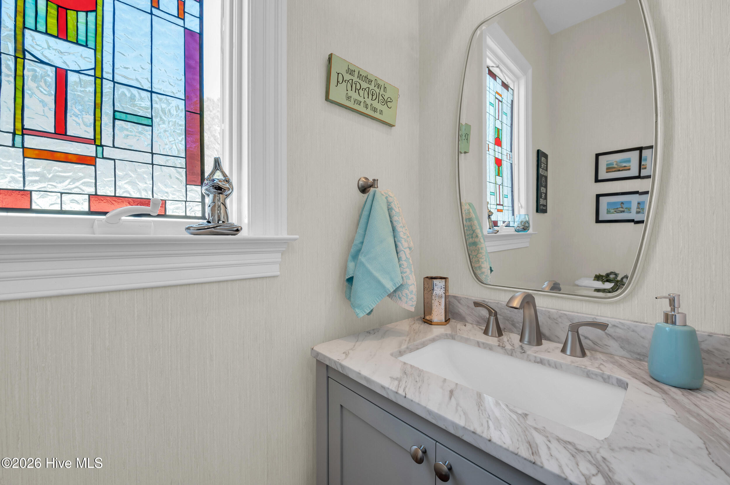 100547693 | Photo 31