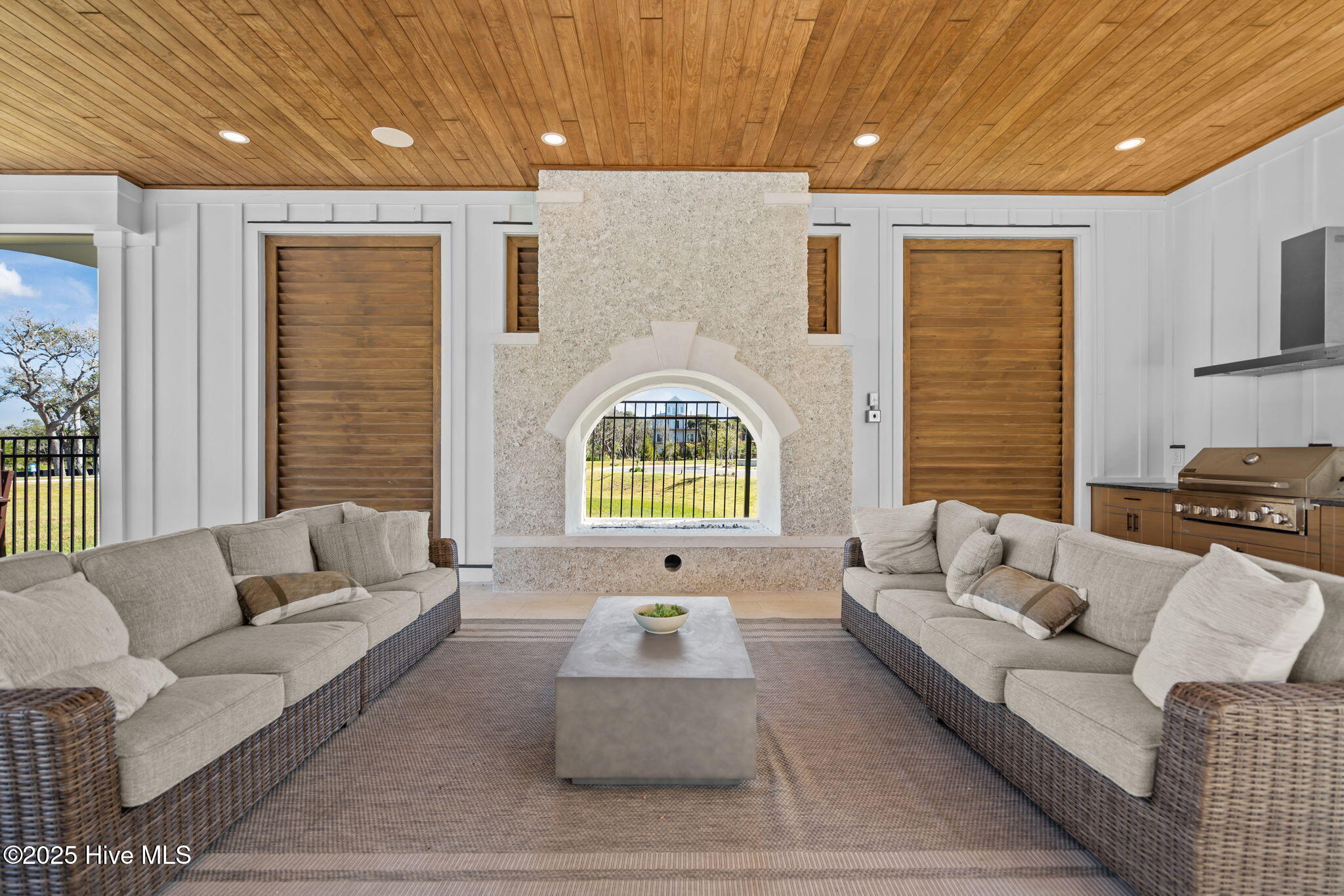 Homes for sale in Surf City, NC | 140 Auger Shell Ct, Surf City, NC 28445 | MLS# 100532094