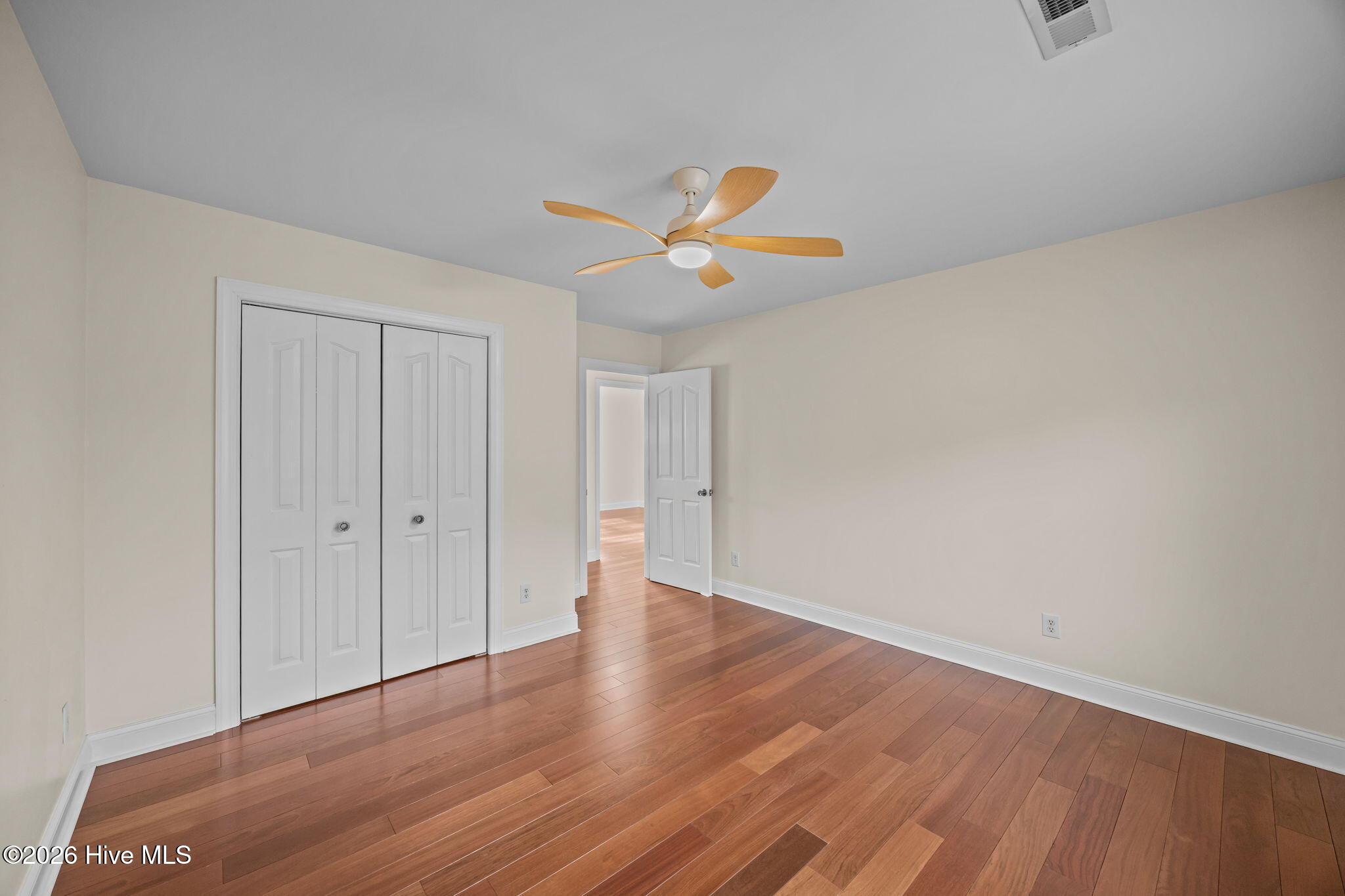 100557561 | Photo 17