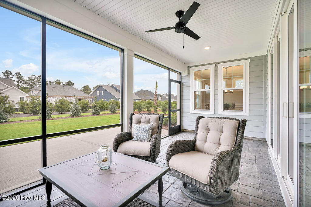 100517231 | Photo 38