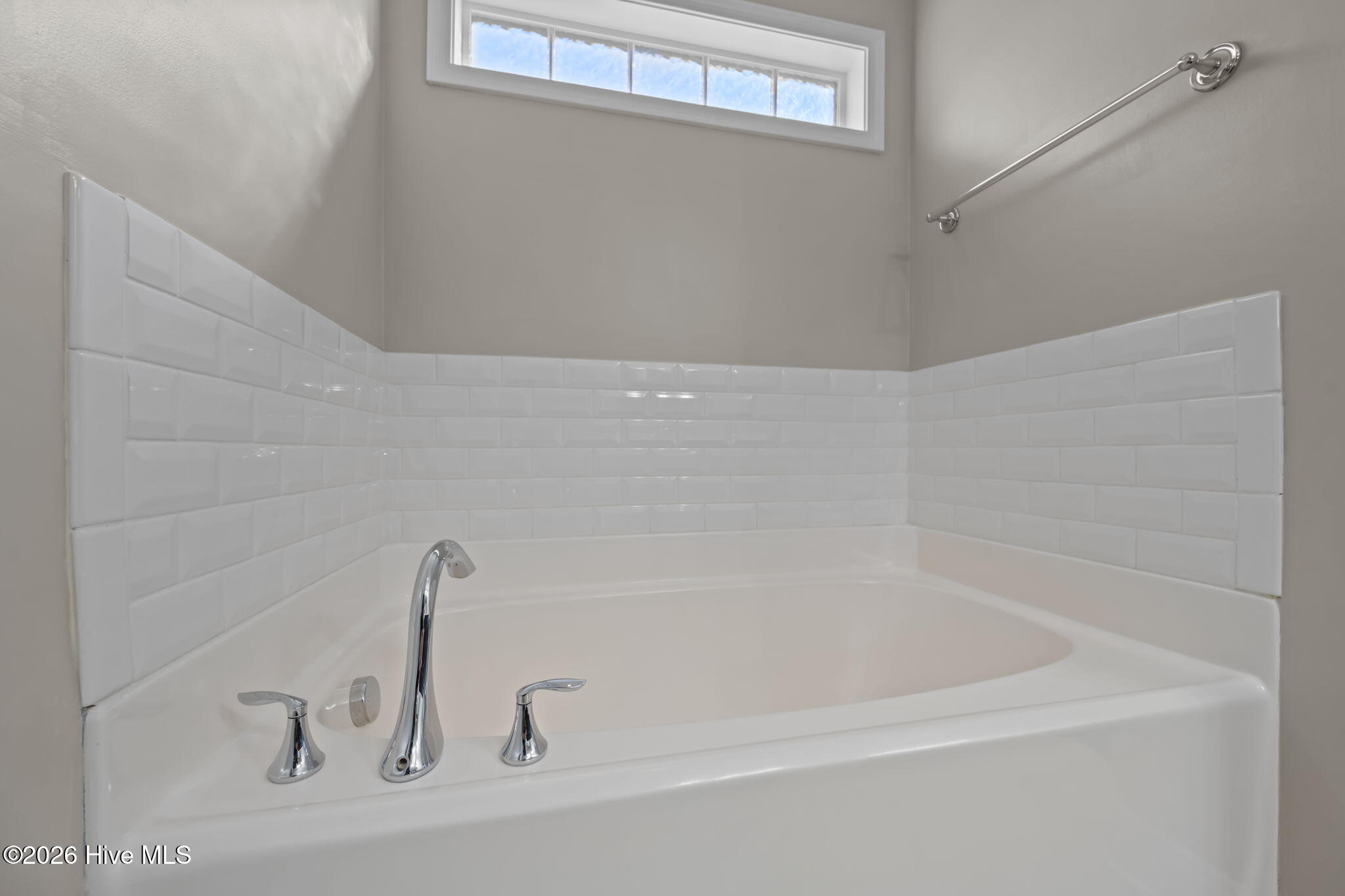 100547738 | Photo 27