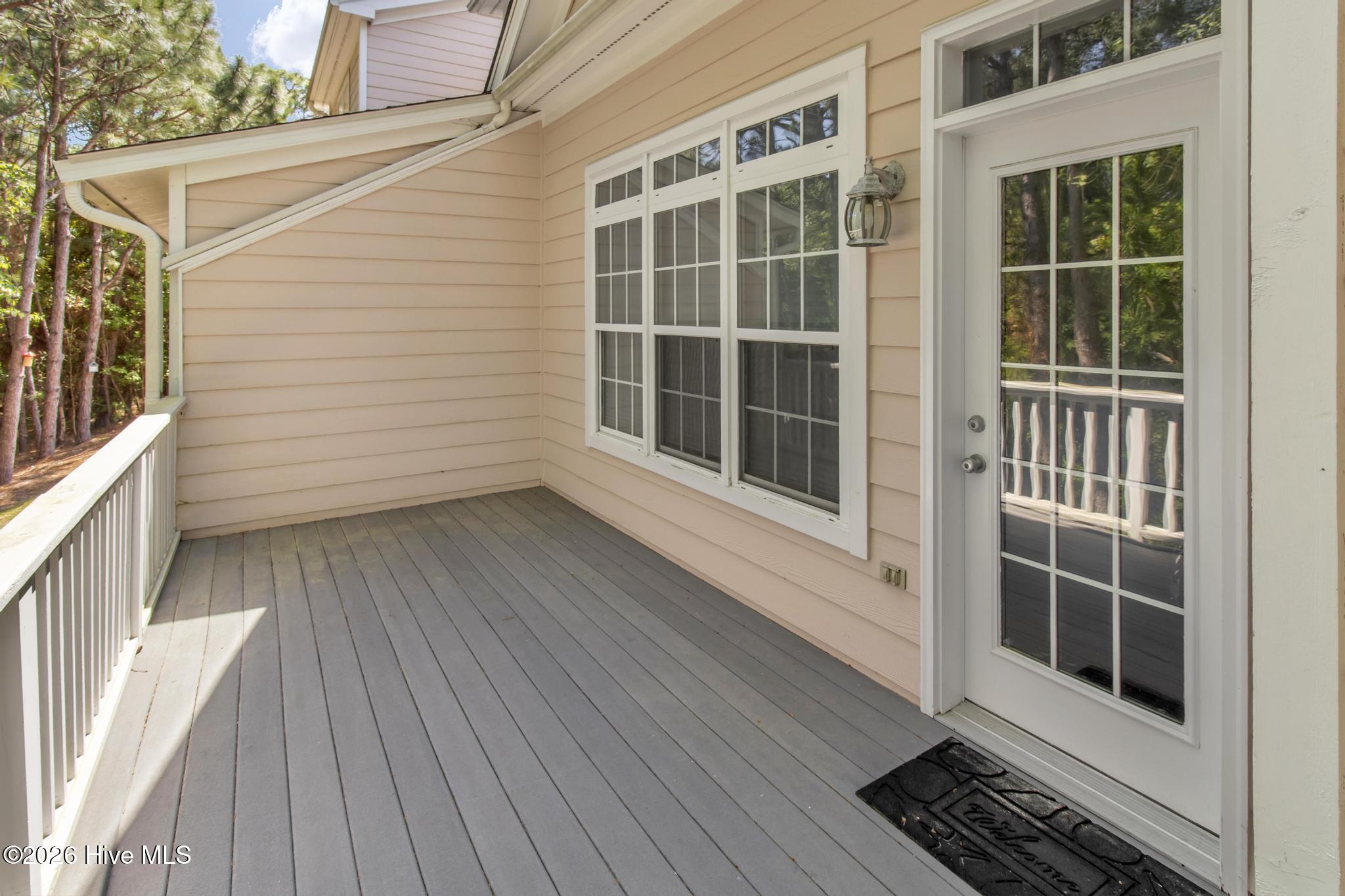 100569347 | Photo 43