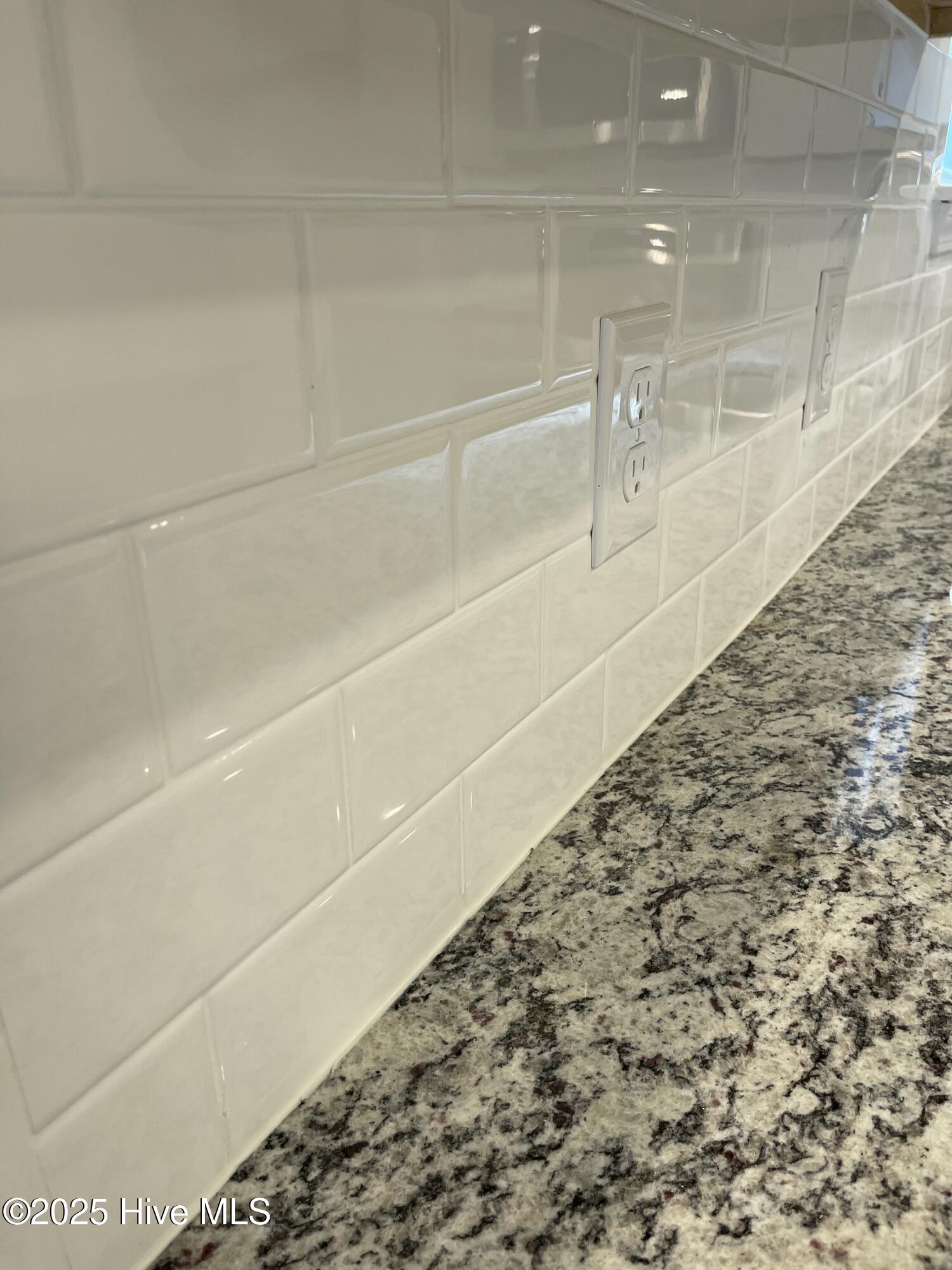 100422269 | Photo 29