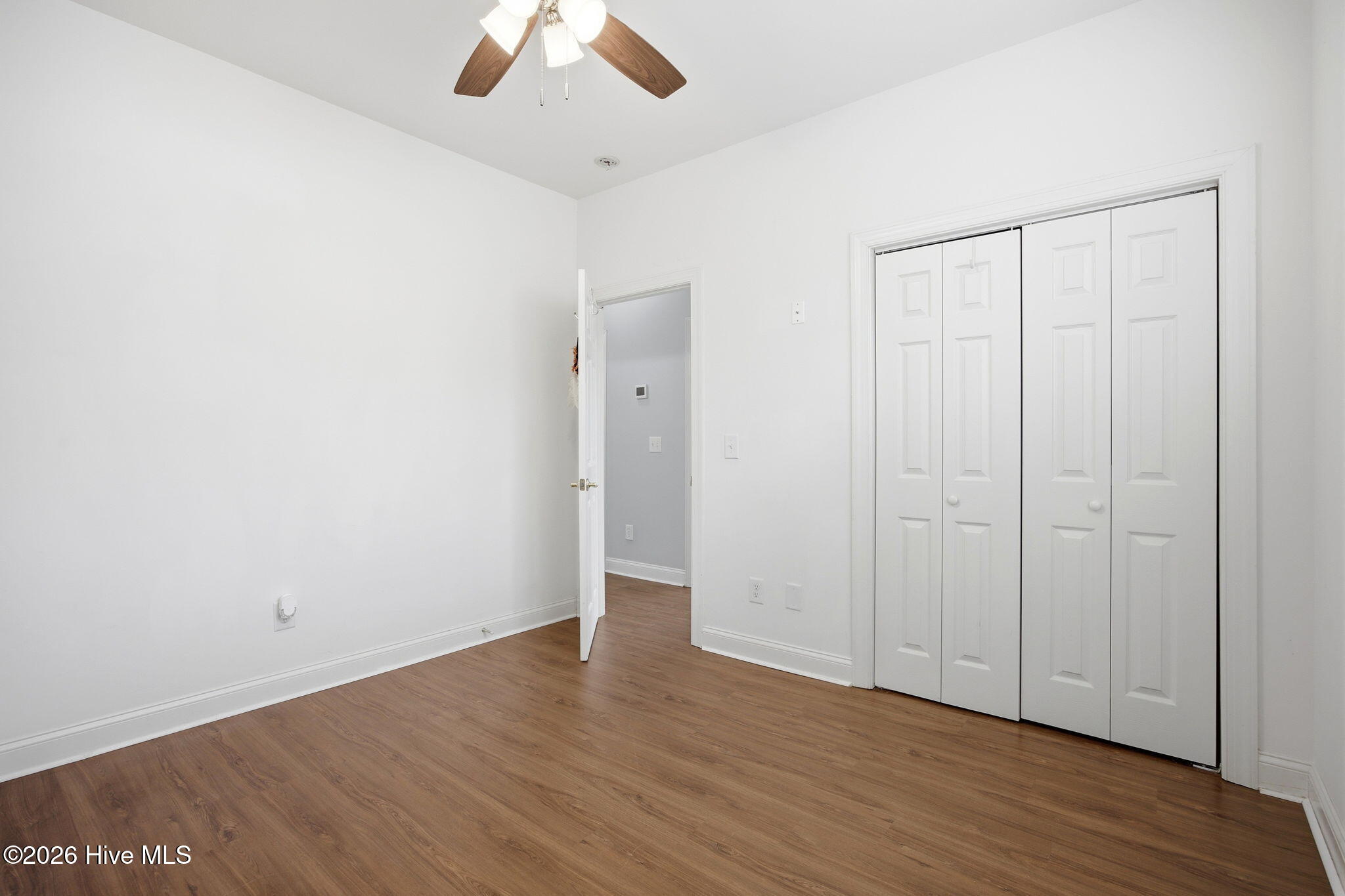 100570673 | Photo 24