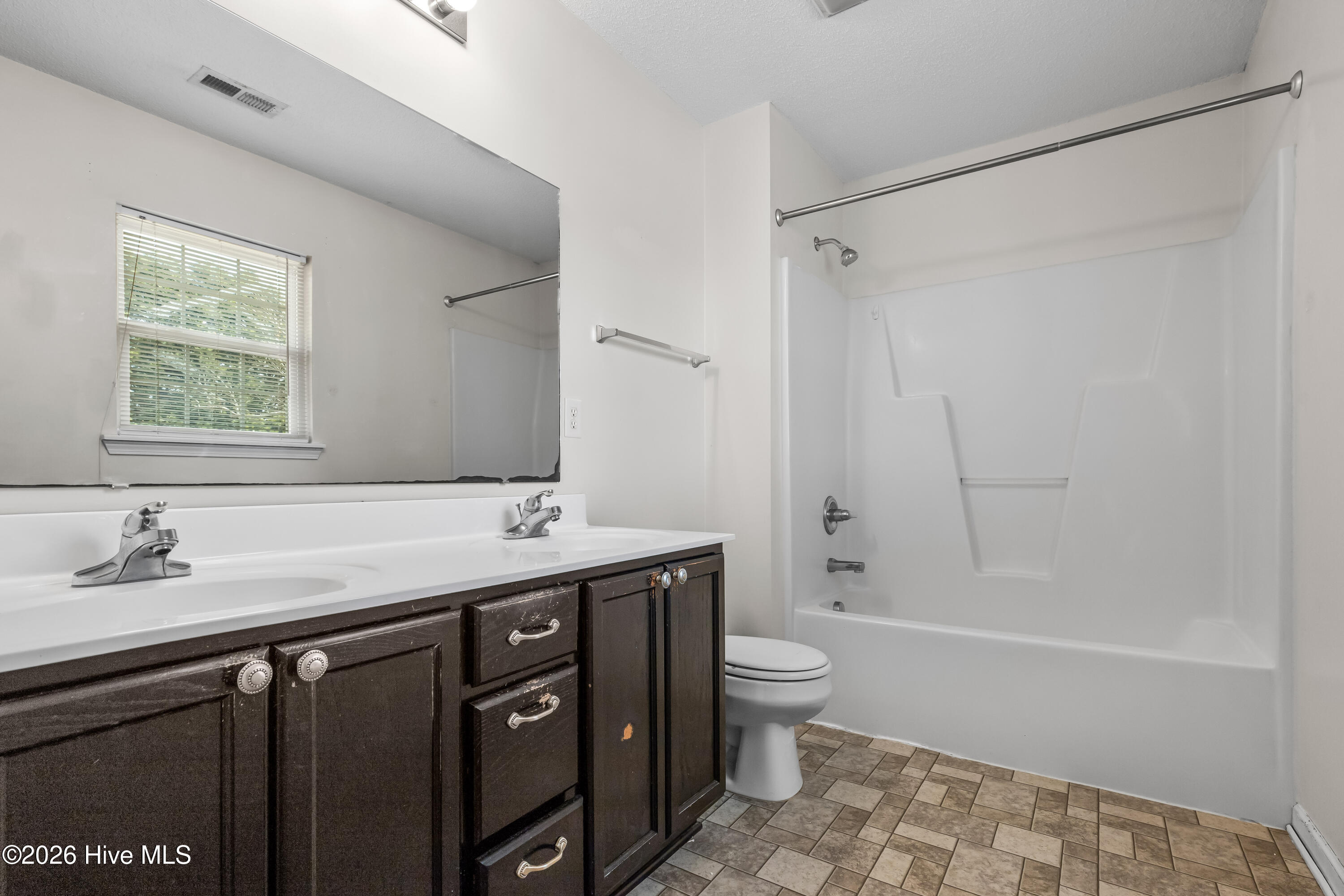 100554096 | Photo 13