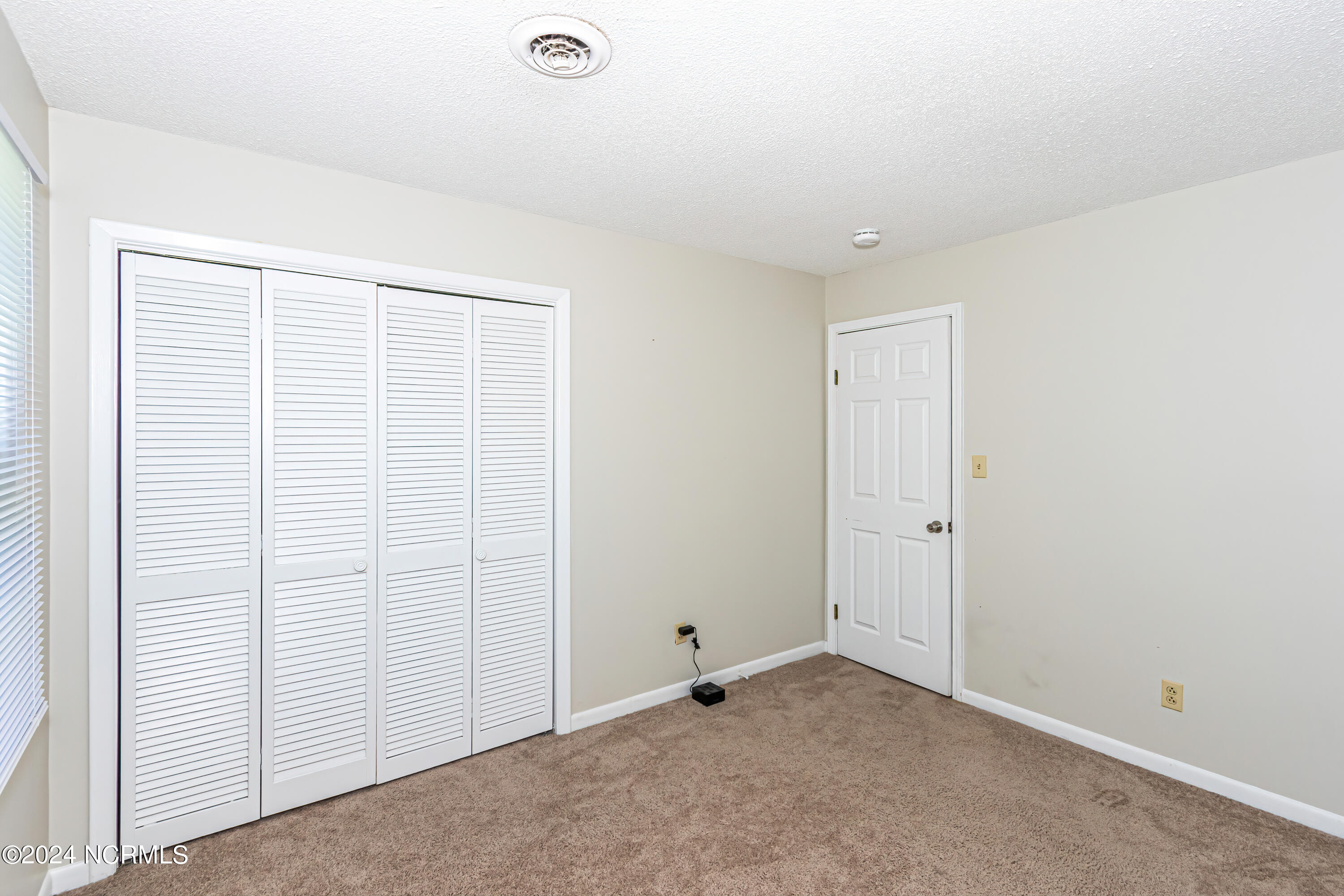 100448019 | Photo 25