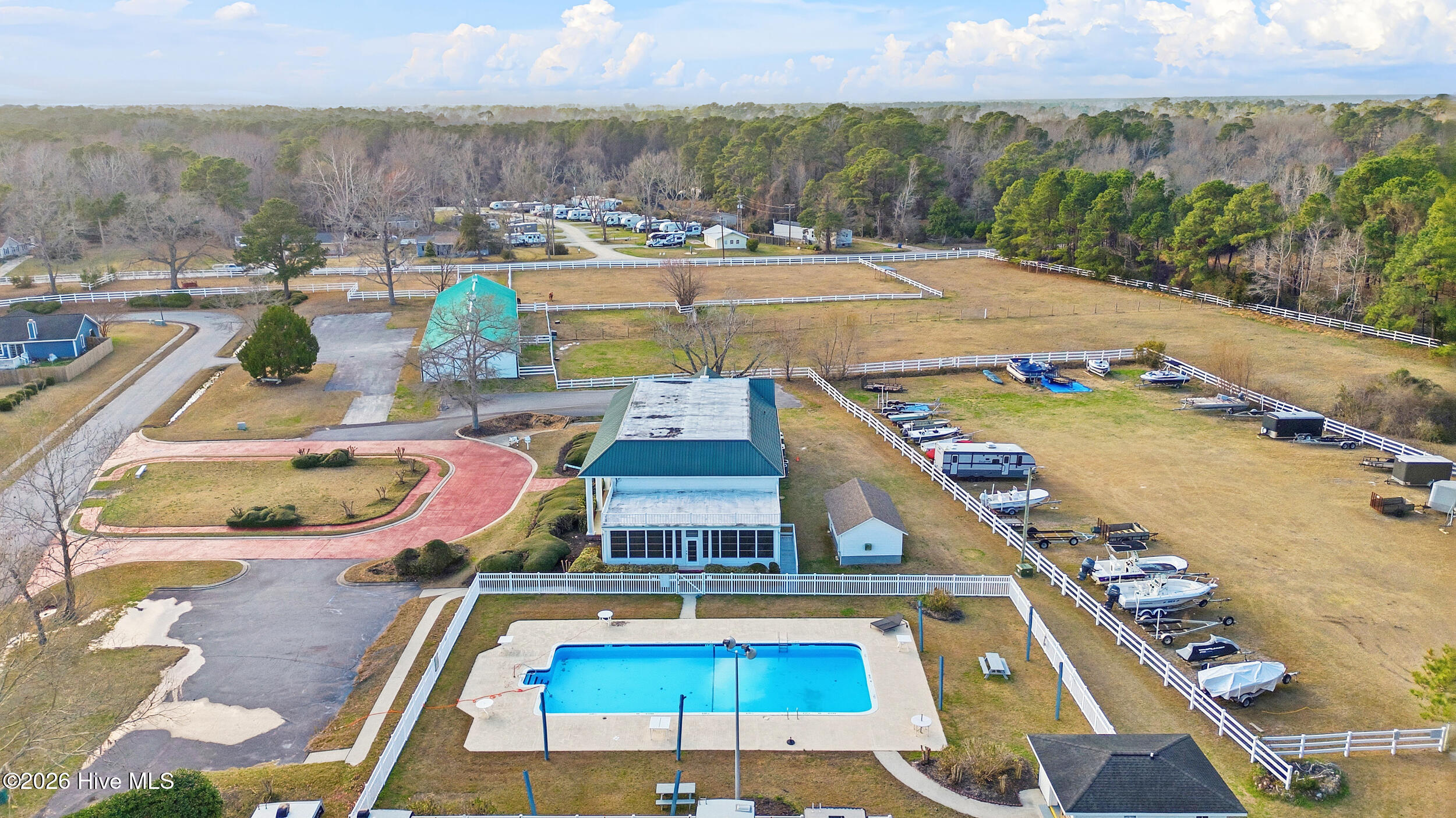 100558595 | Photo 86