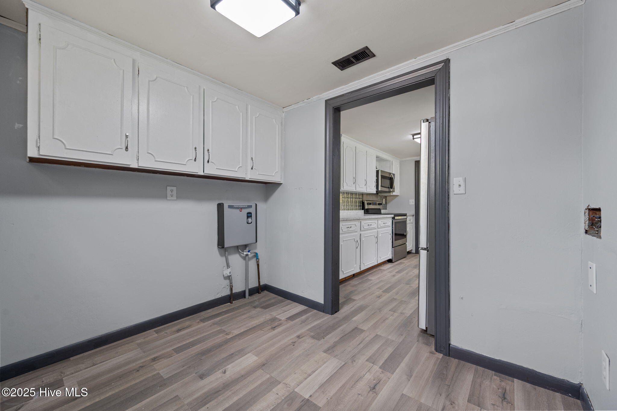 100534081 | Photo 19