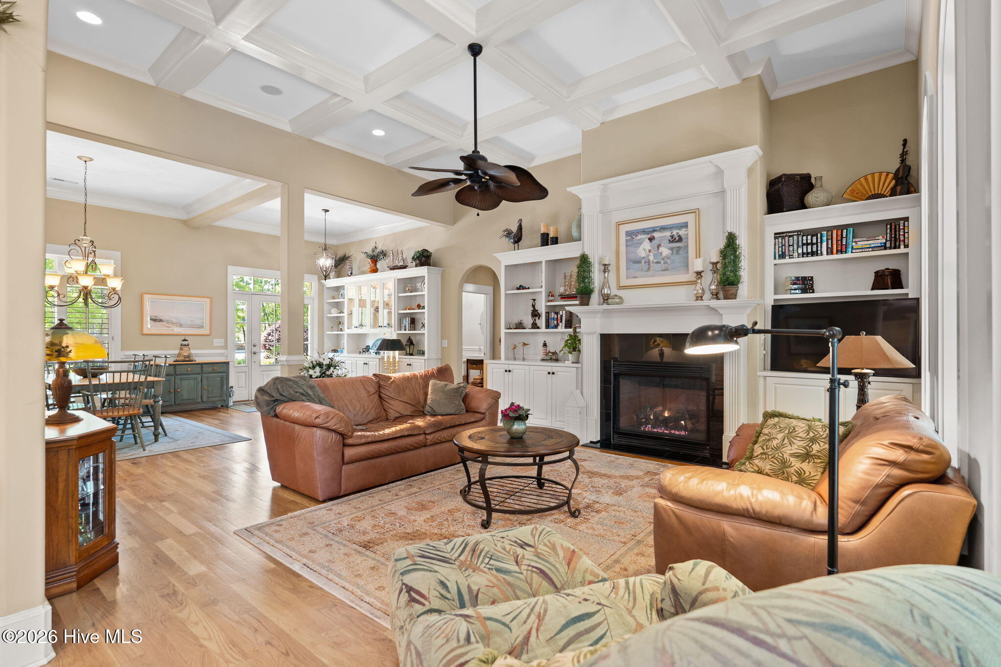 100567899 | Photo 29