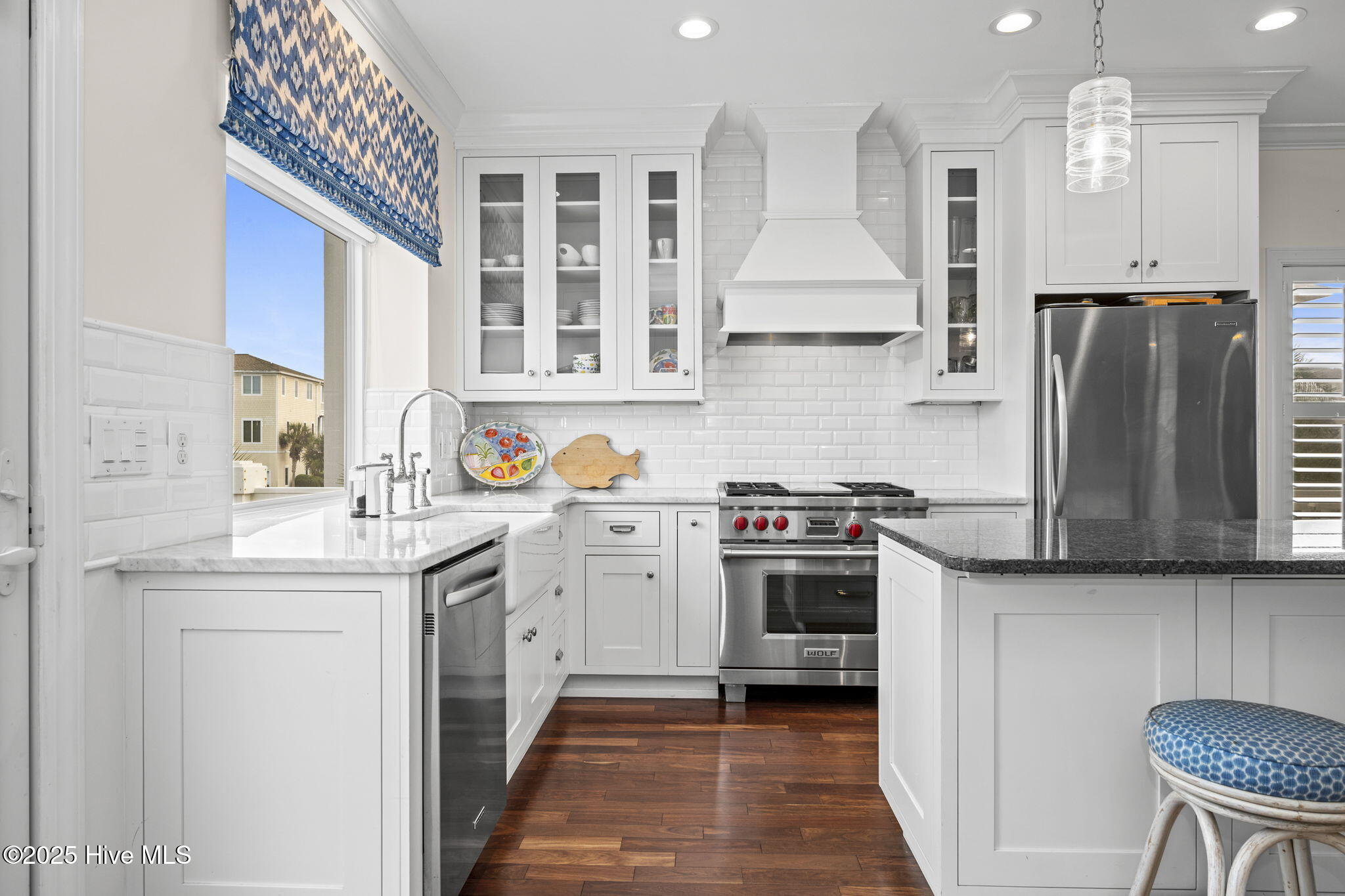 100544331 | Photo 26