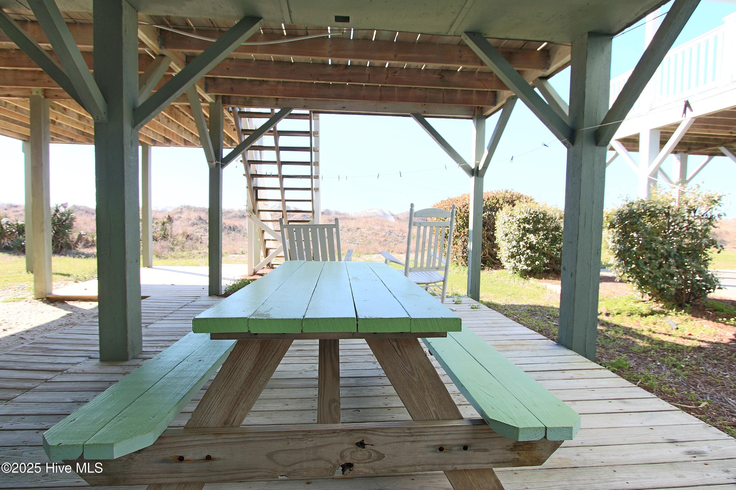 100503699 | Photo 49