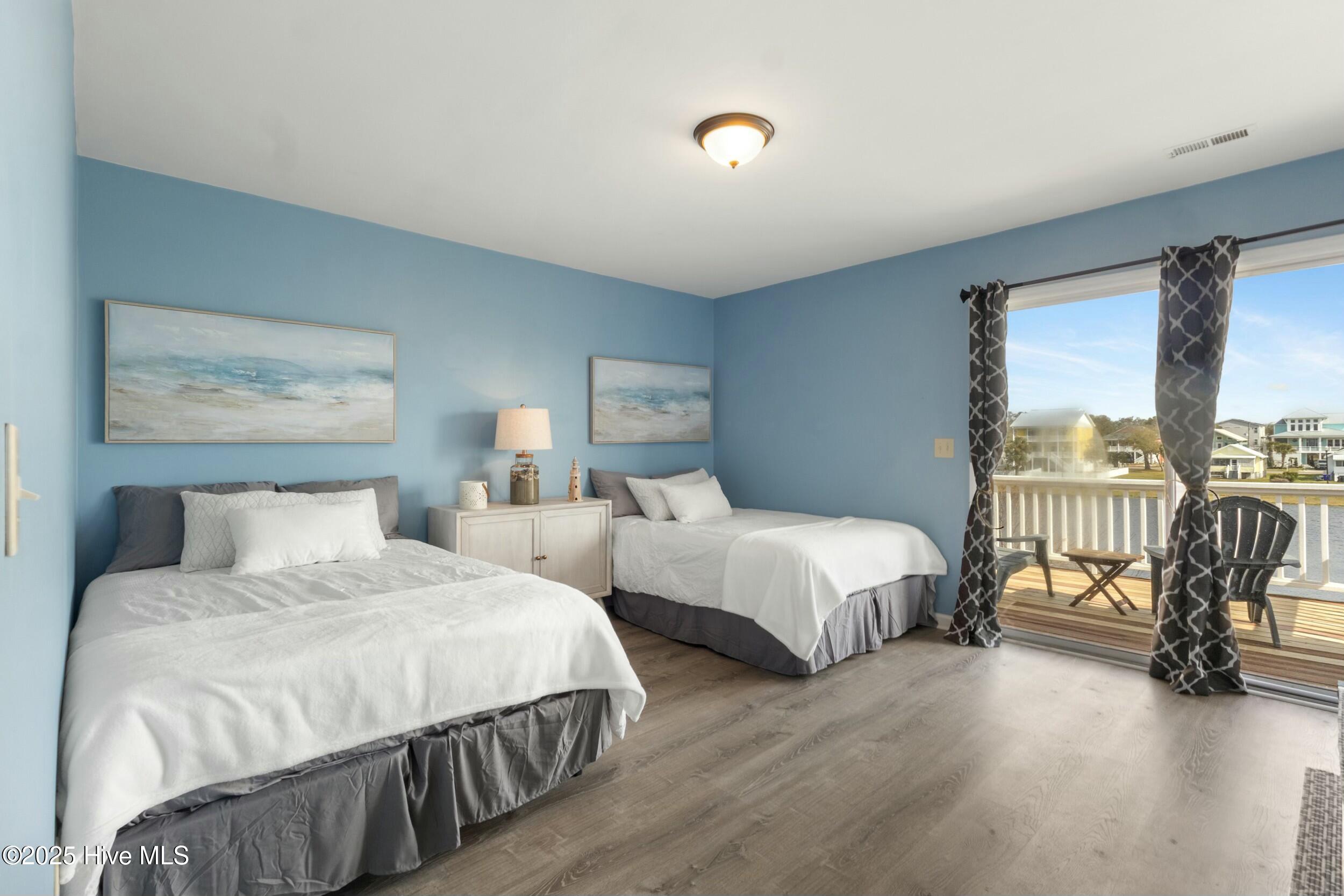 100552932 | Photo 18