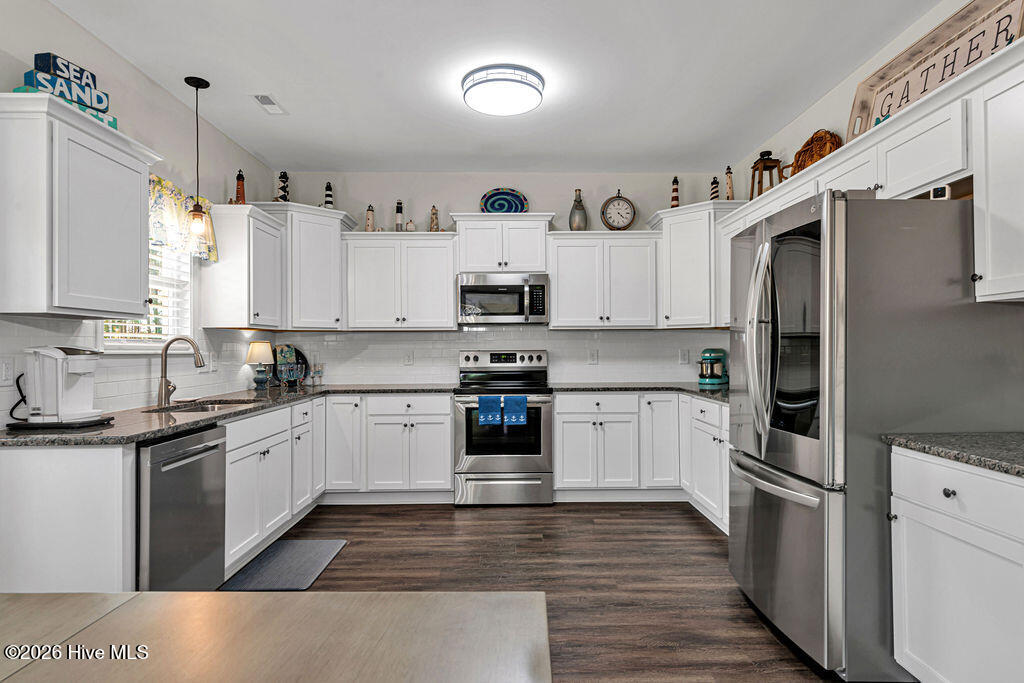 100552779 | Photo 17