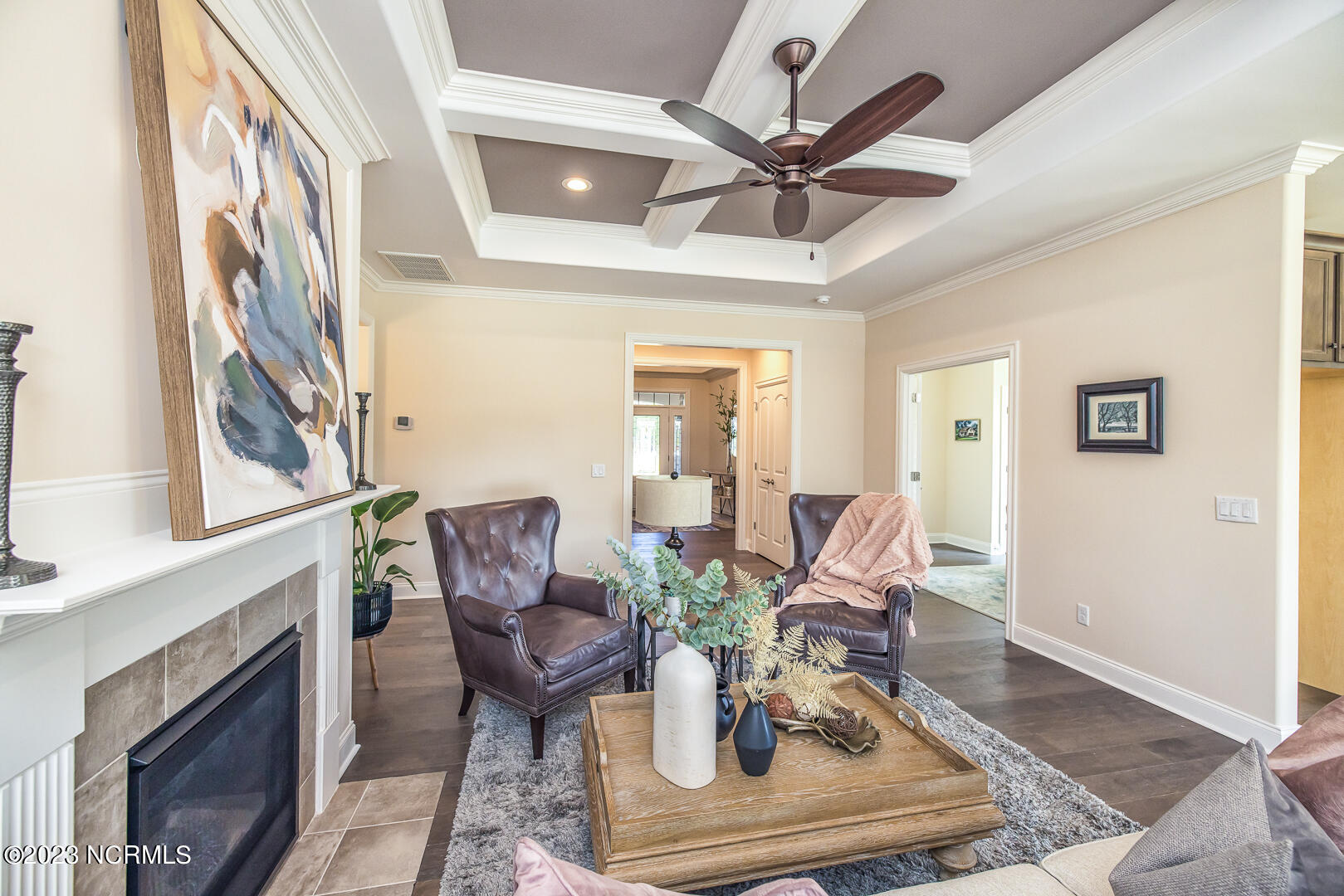 100512925 | Photo 10