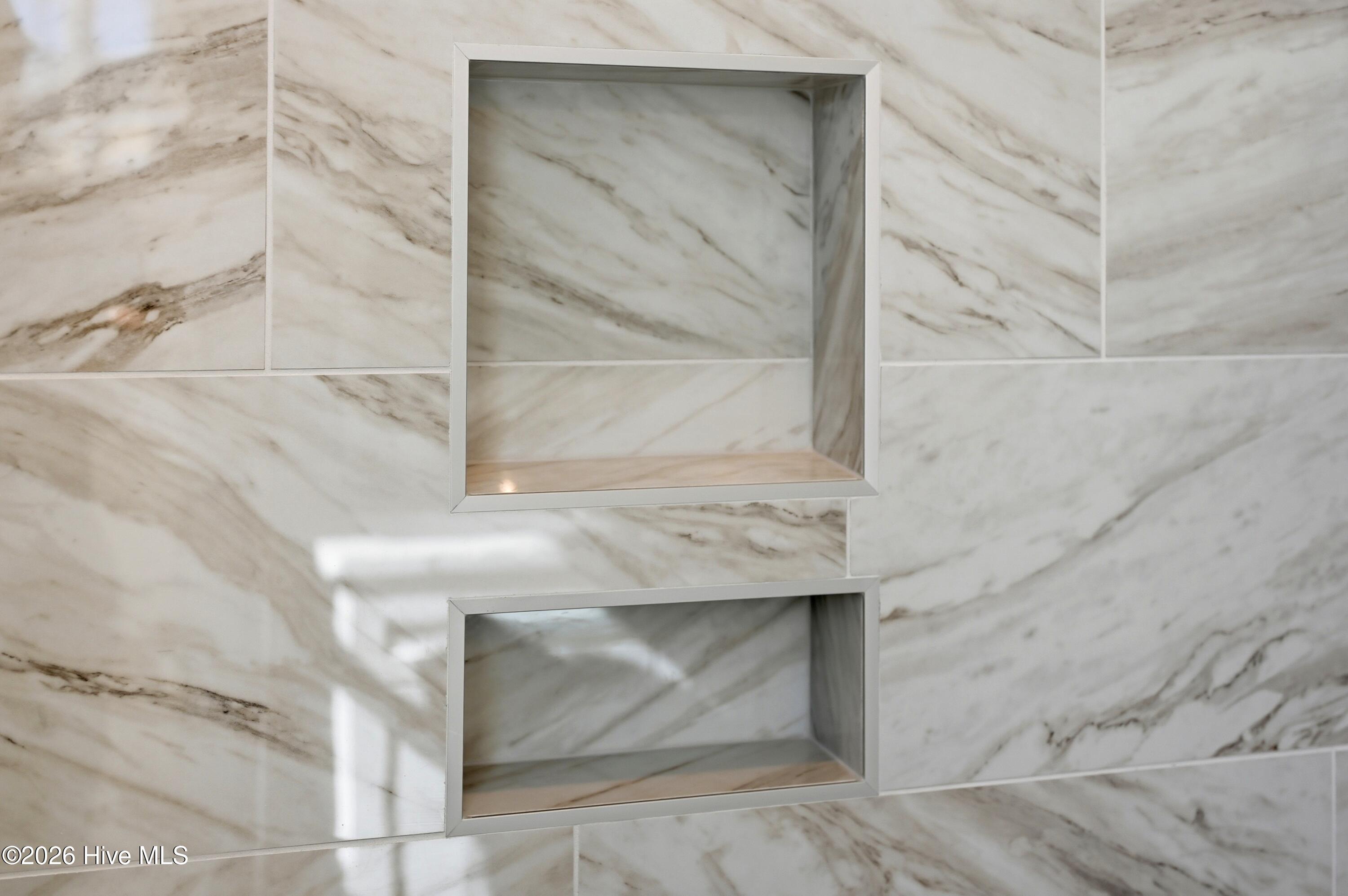 100566798 | Photo 34