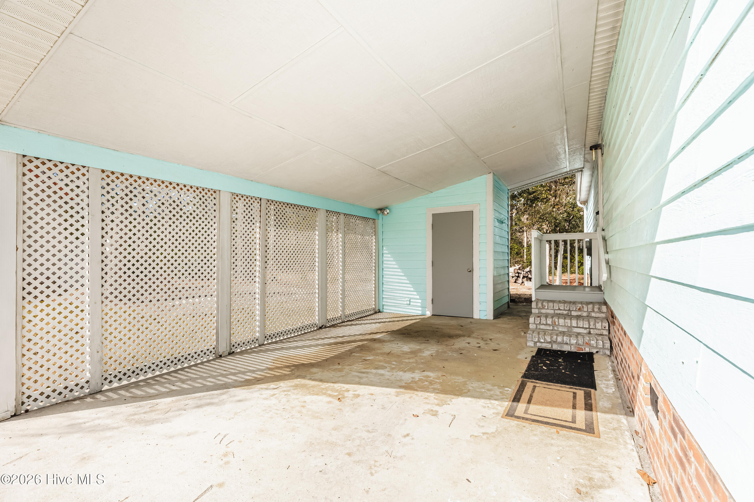 100555221 | Photo 32