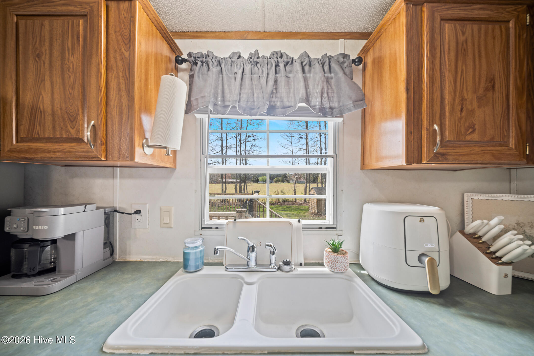 100561716 | Photo 15