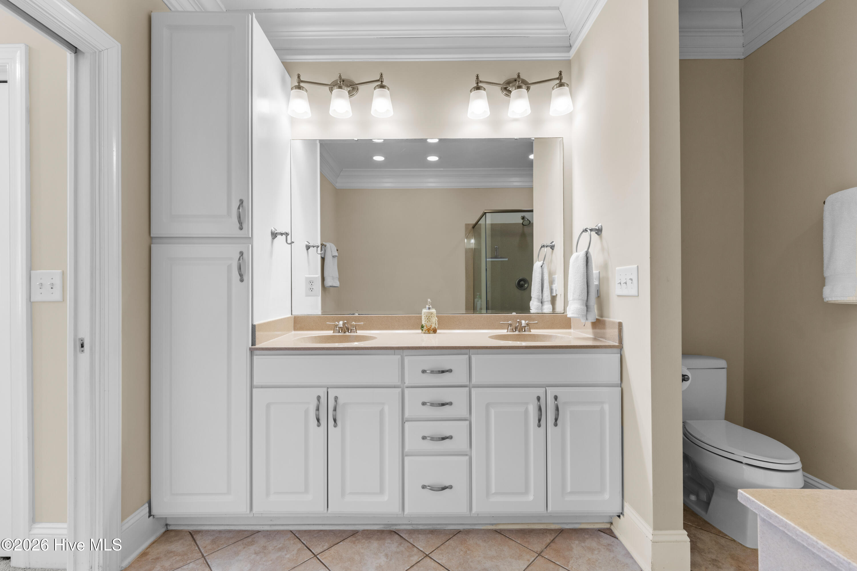 100552955 | Photo 43