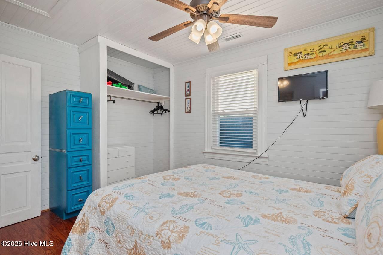 100561729 | Photo 40