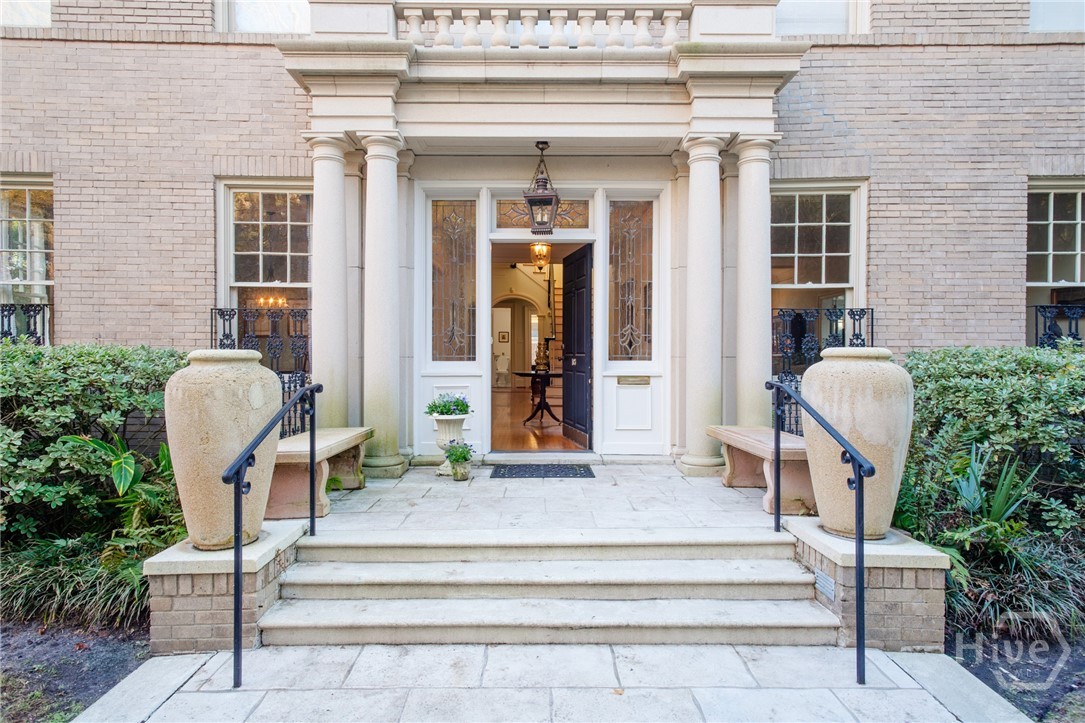 103 E 51st Street, Savannah, GA 31405 Listing Photo  2