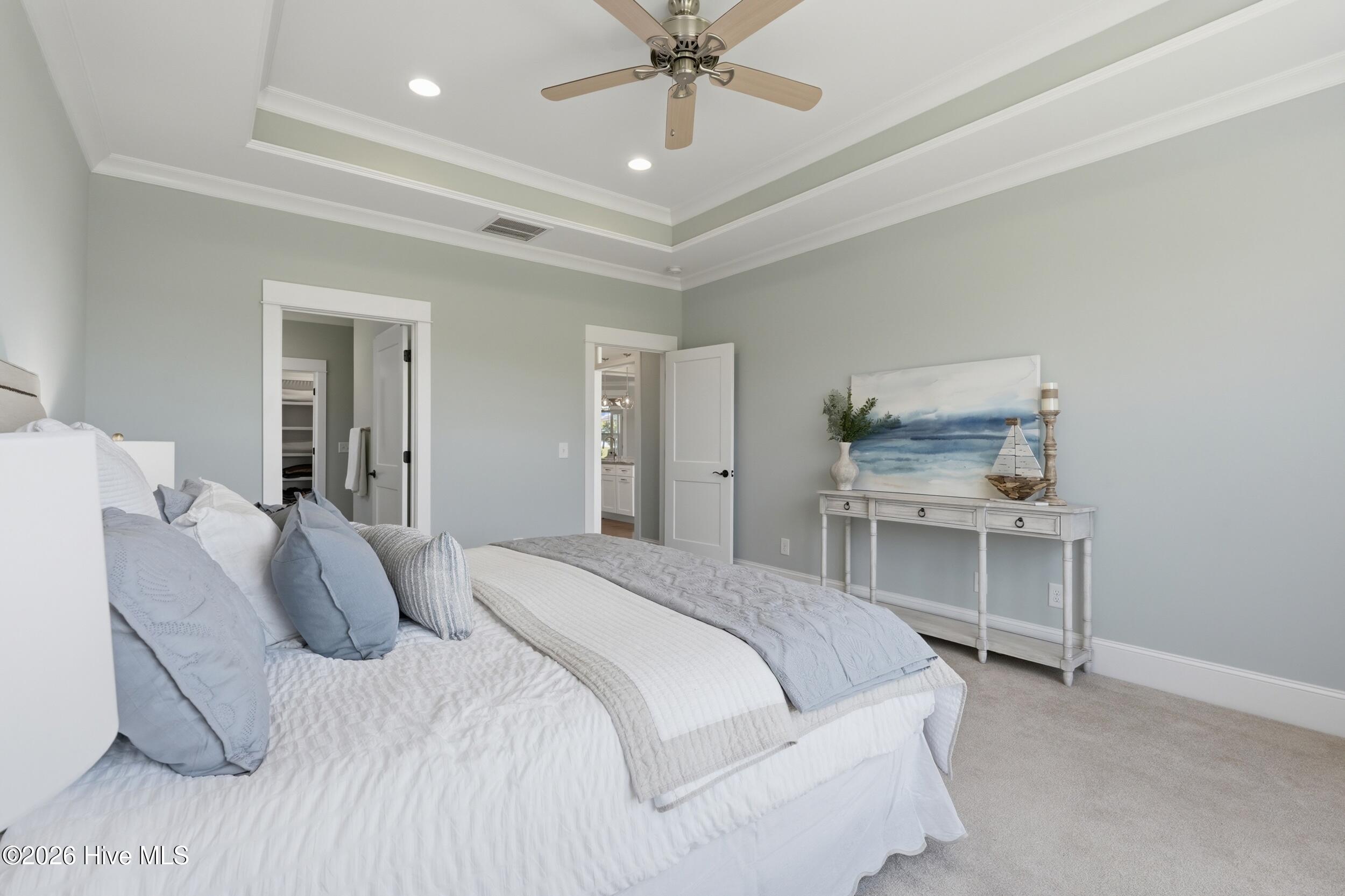 100567823 | Photo 40