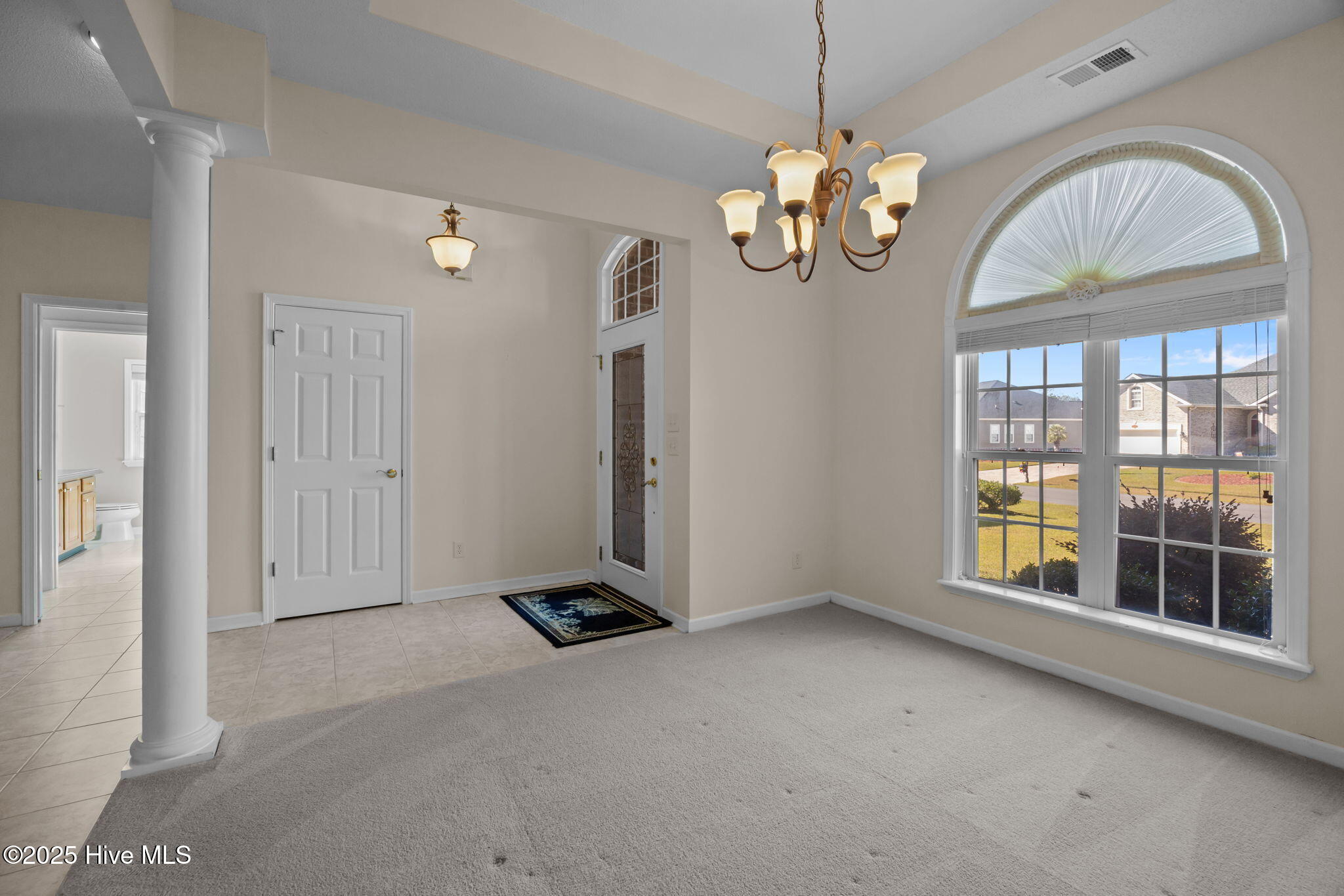 100539449 | Photo 11