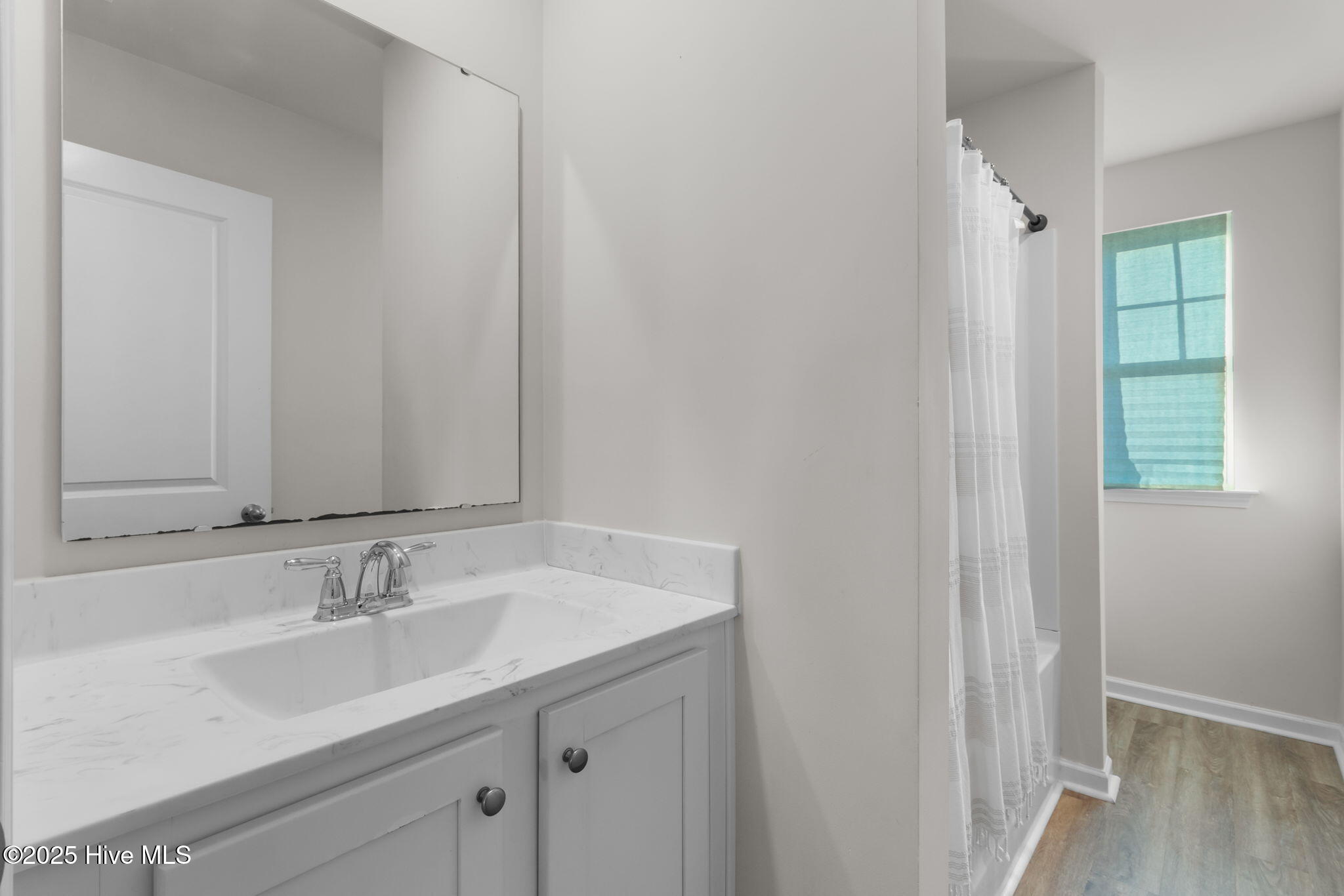 100538168 | Photo 37