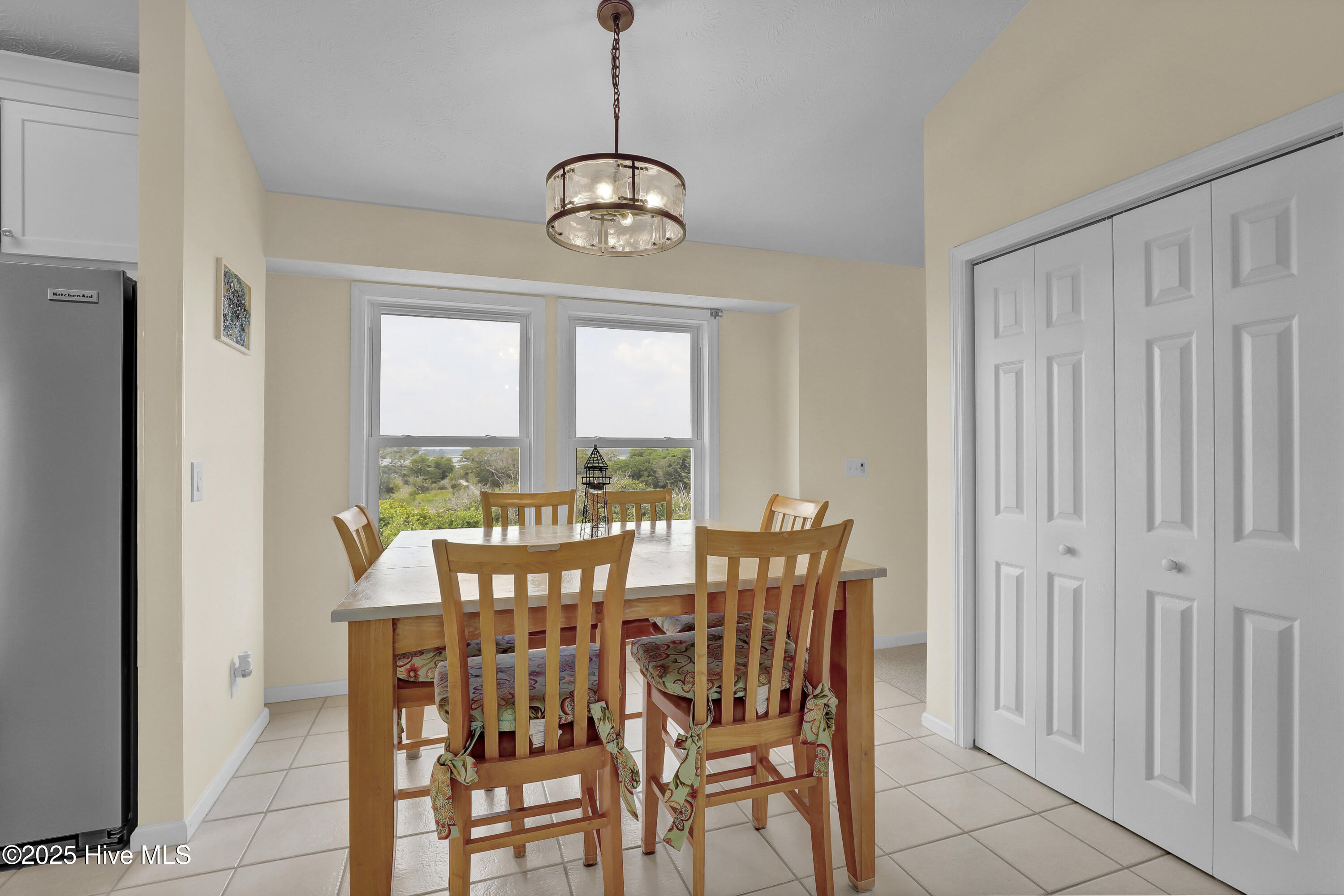 100548712 | Photo 10