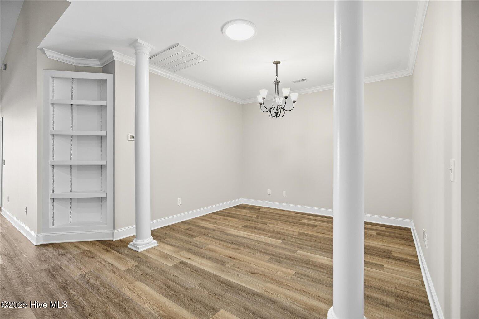 100543356 | Photo 11