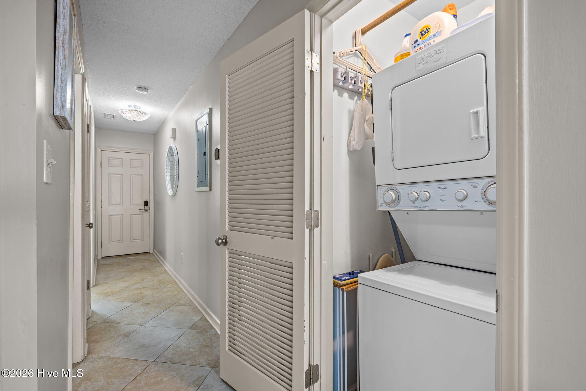 100550312 | Photo 16