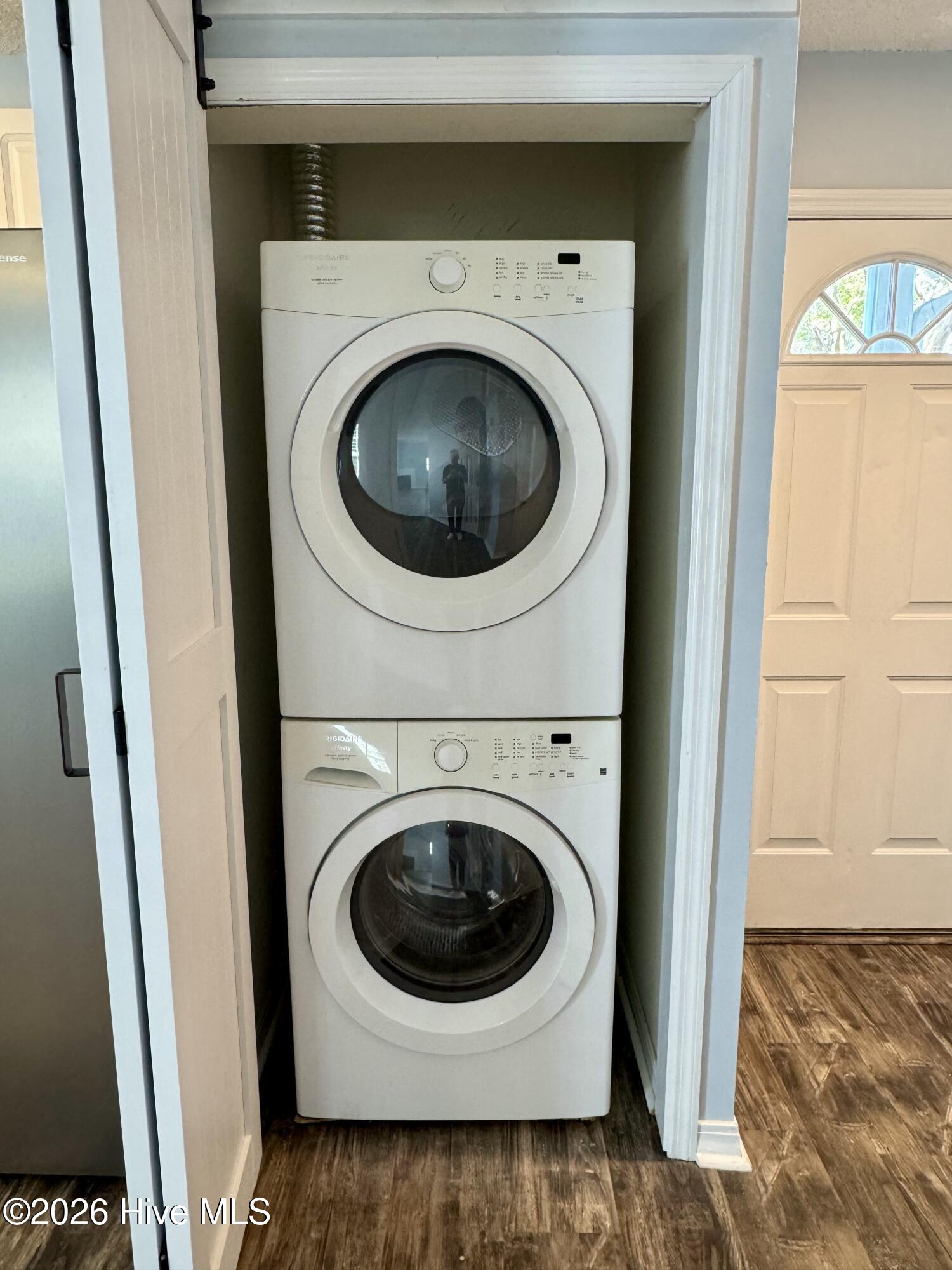 100564437 | Photo 16