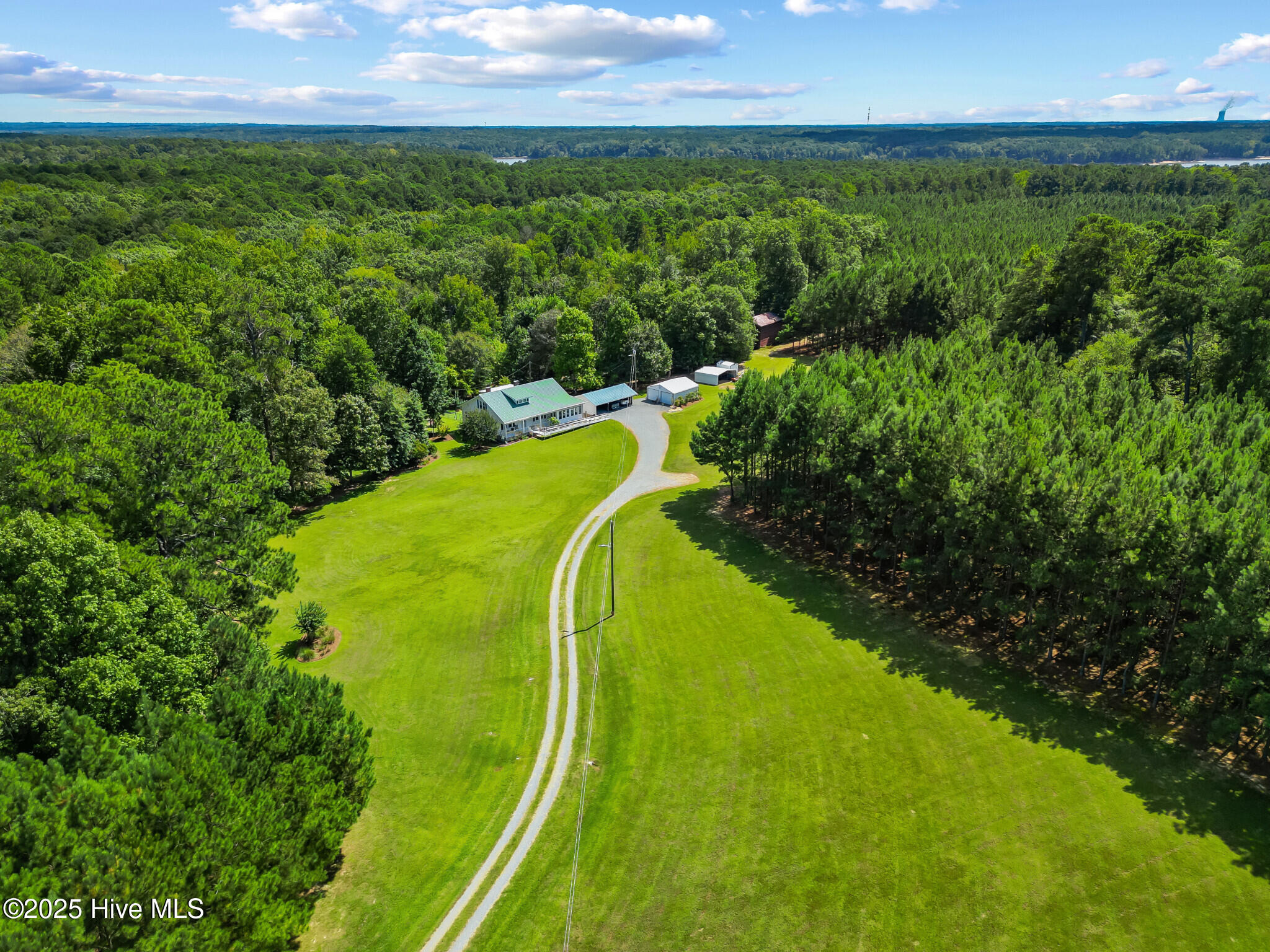 Drone__345_Ray's_Drive_003