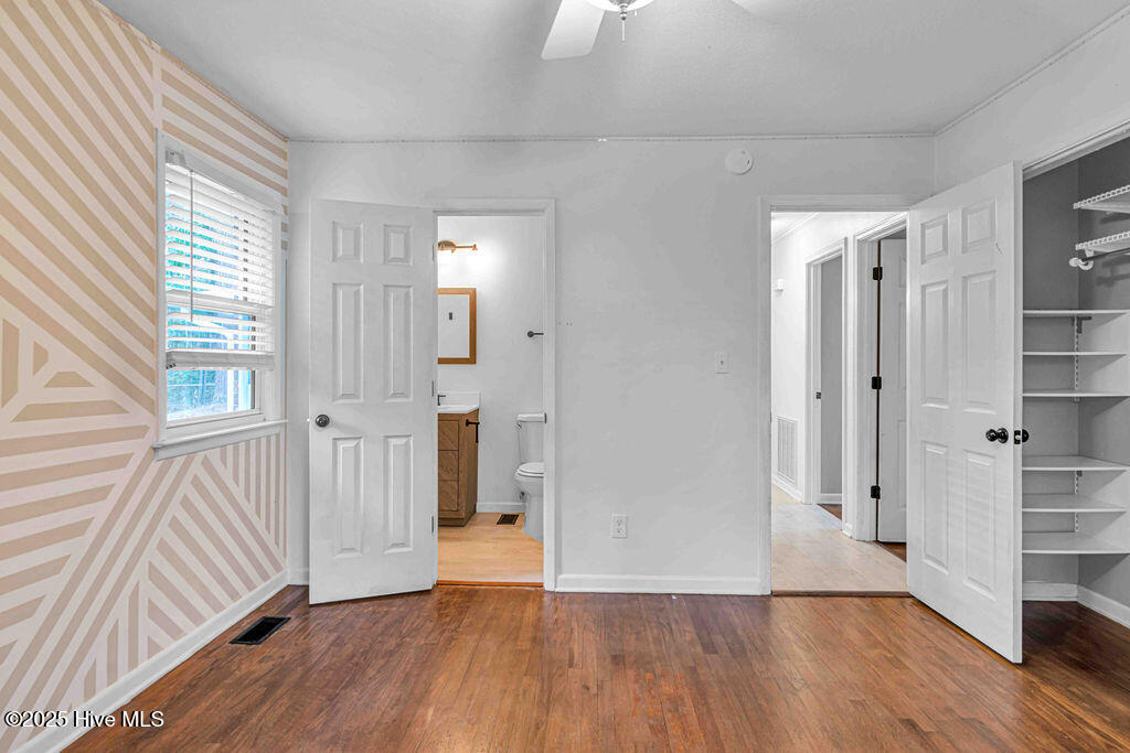 100546820 | Photo 16