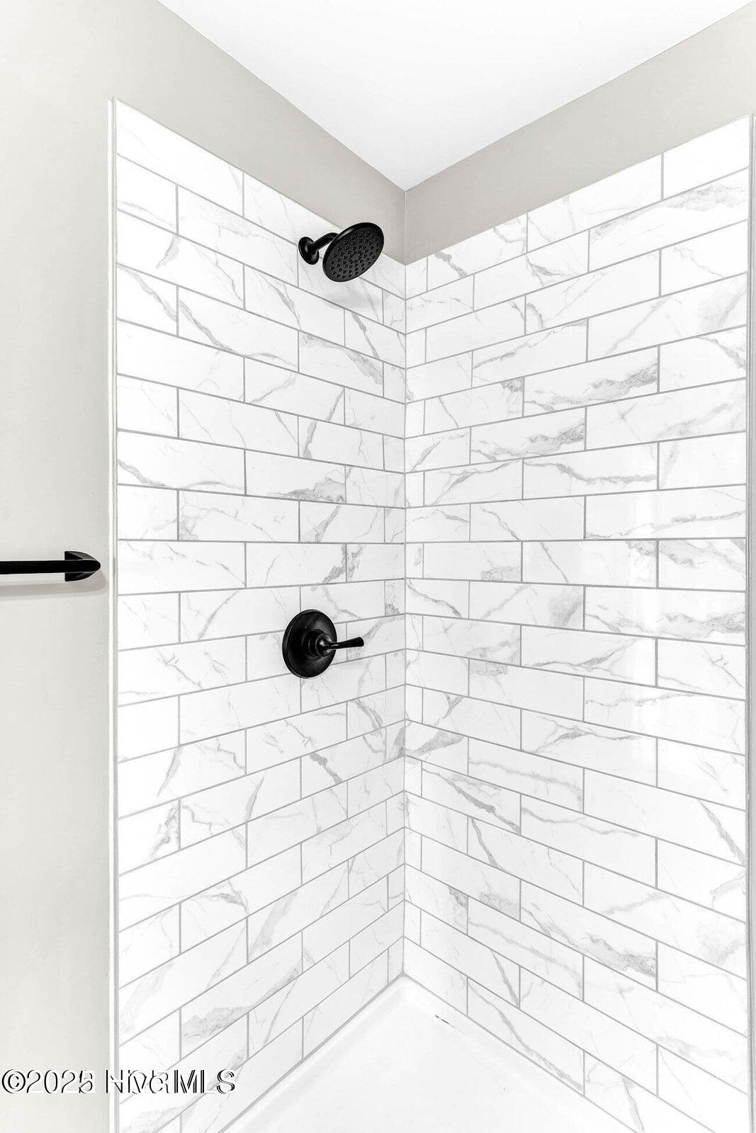 100534536 | Photo 17