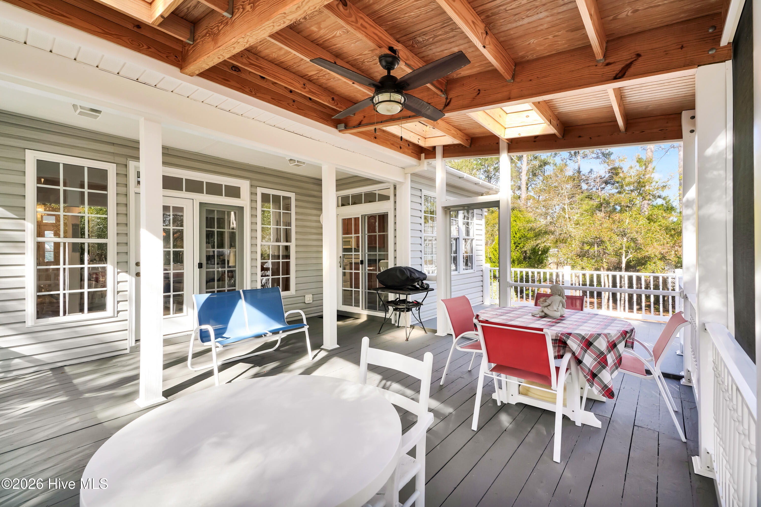 100549452 | Photo 27