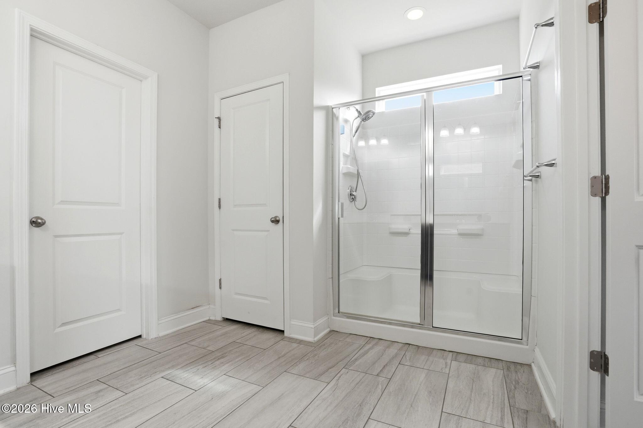 100560462 | Photo 42