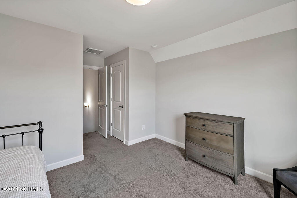 100537032 | Photo 28