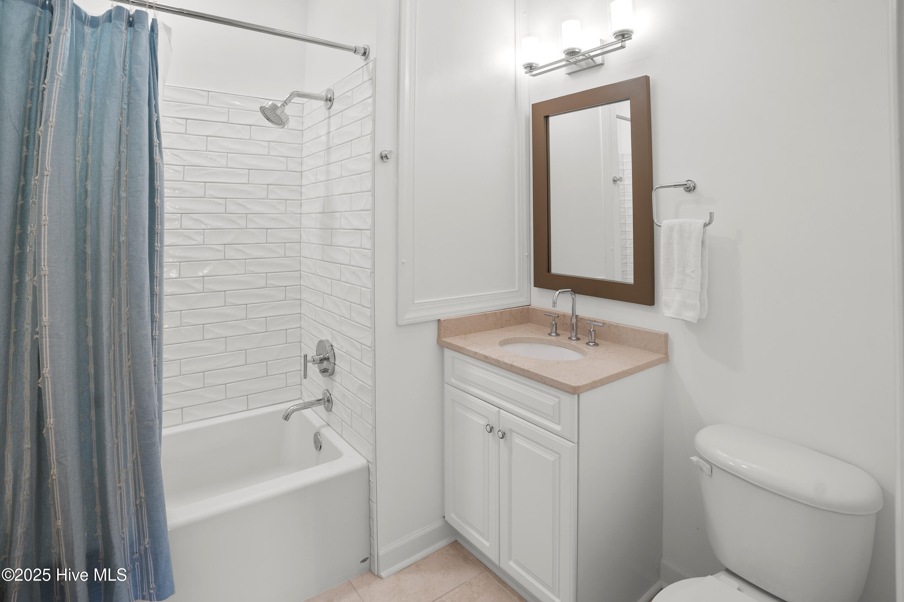 100526442 | Photo 23